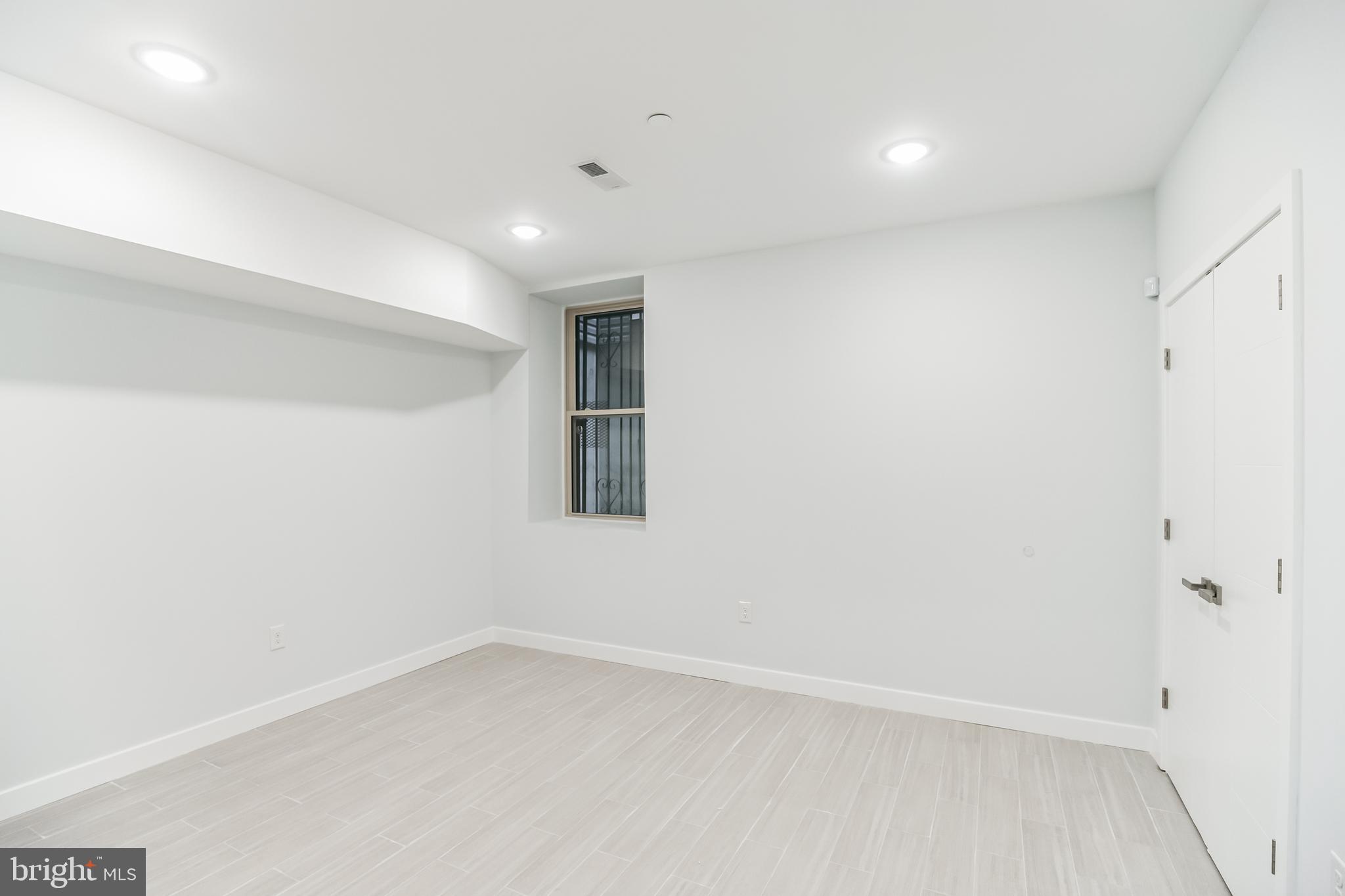 SOUTH KENSINGTON - Residential Lease