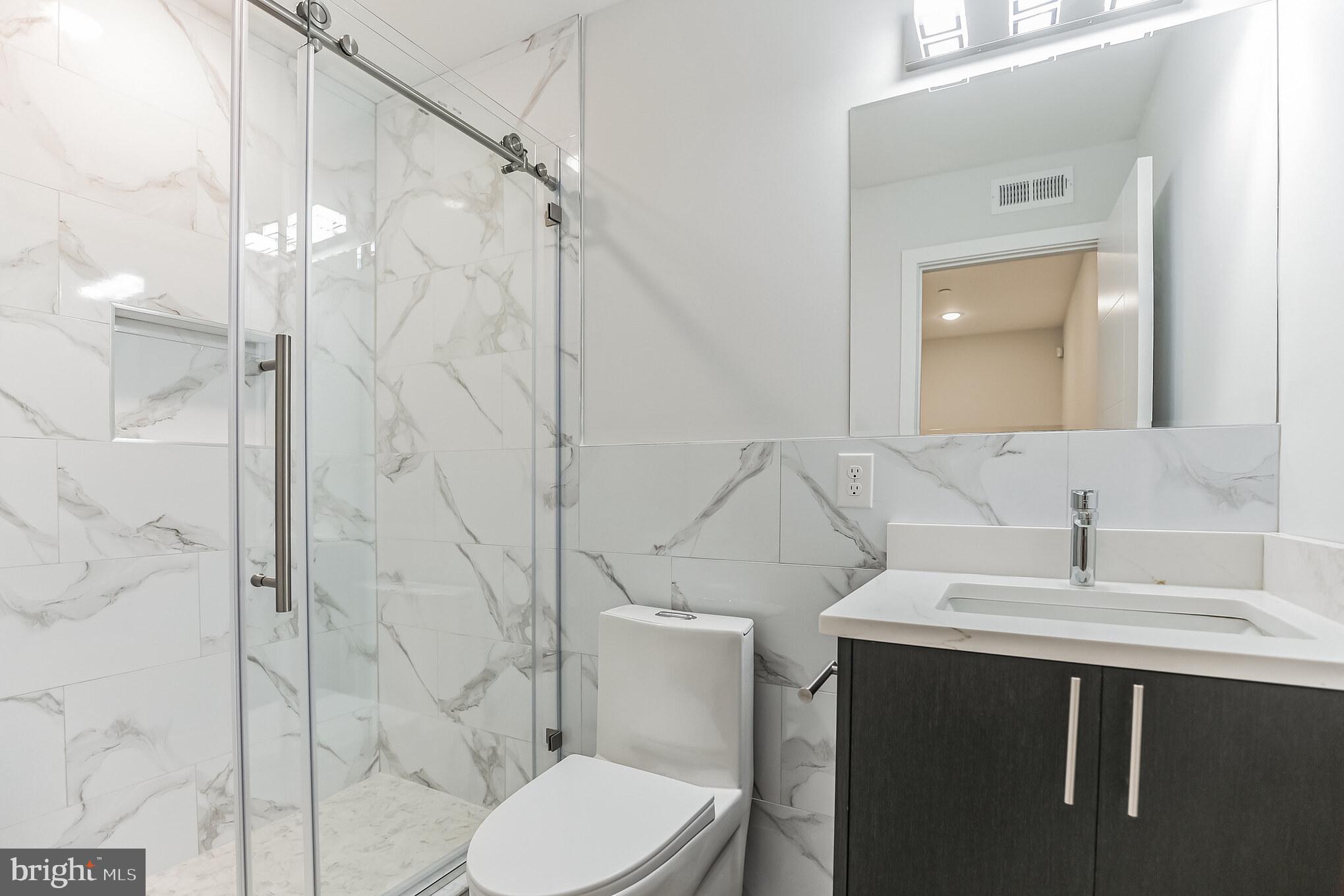 SOUTH KENSINGTON - Residential Lease