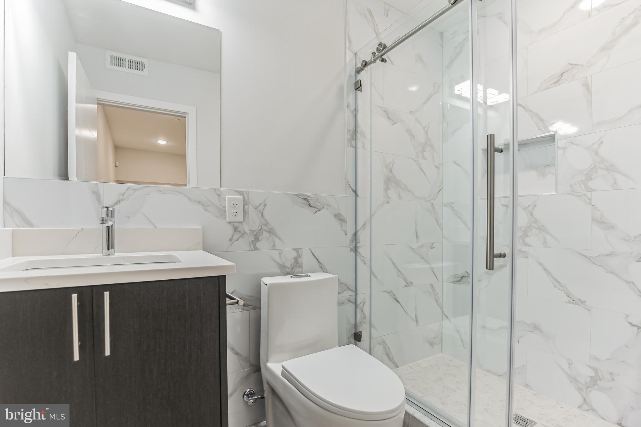 SOUTH KENSINGTON - Residential Lease