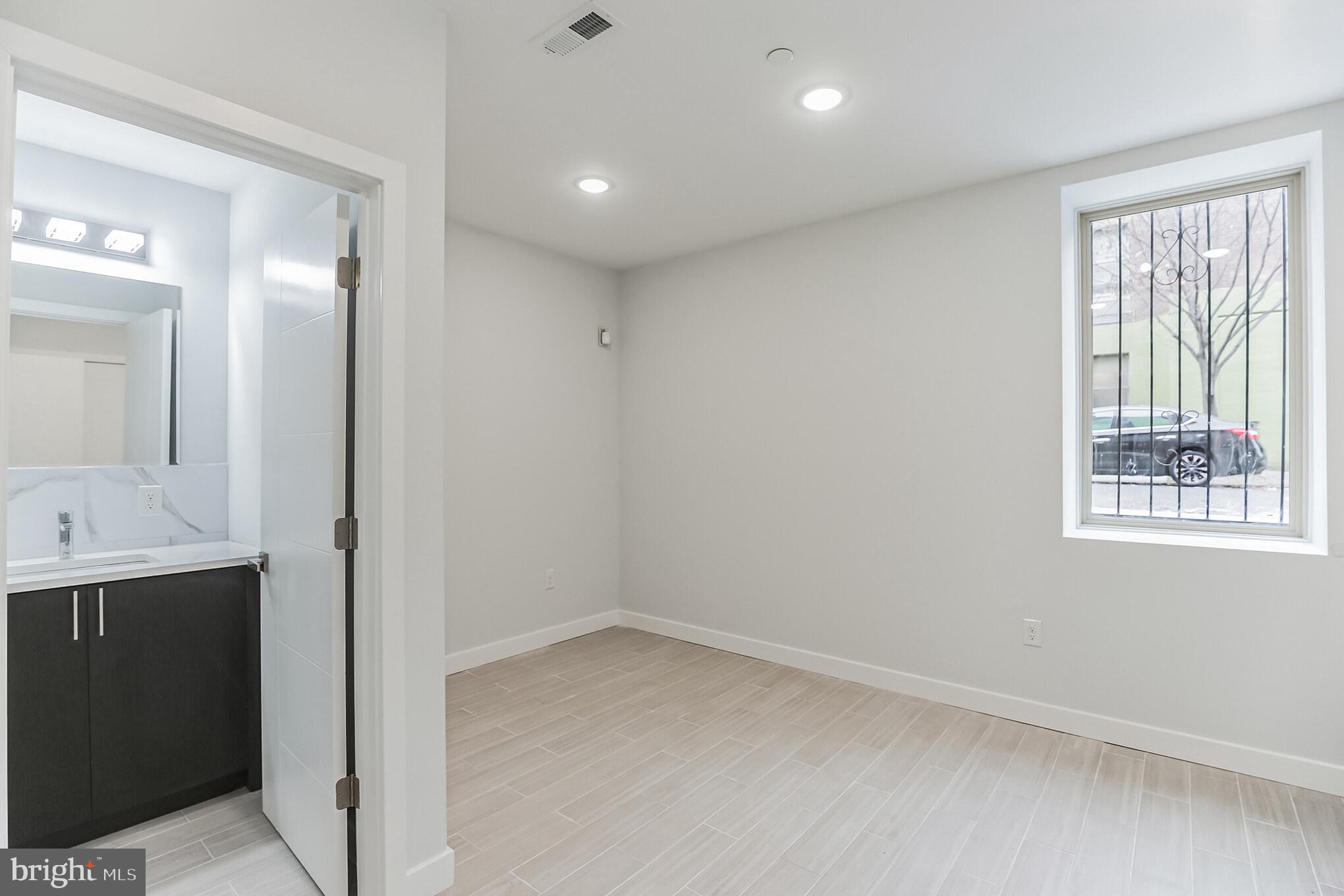 SOUTH KENSINGTON - Residential Lease