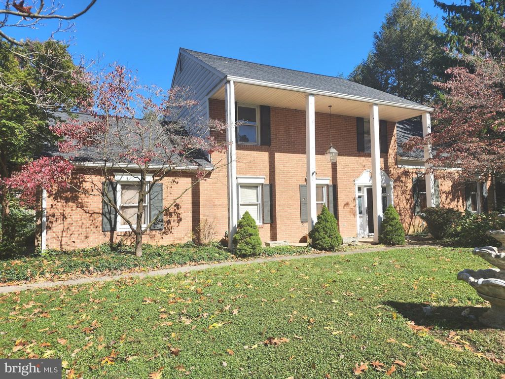 Photo of 1321 HUNTER DR, LANCASTER, PA 17601 (MLS # PALA2027730)