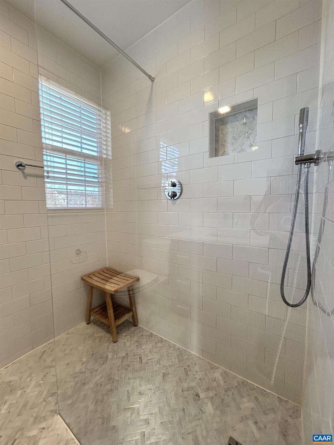 BELMONT - Residential Lease