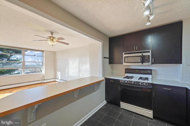 1030 E LANCASTER AVENUE 906