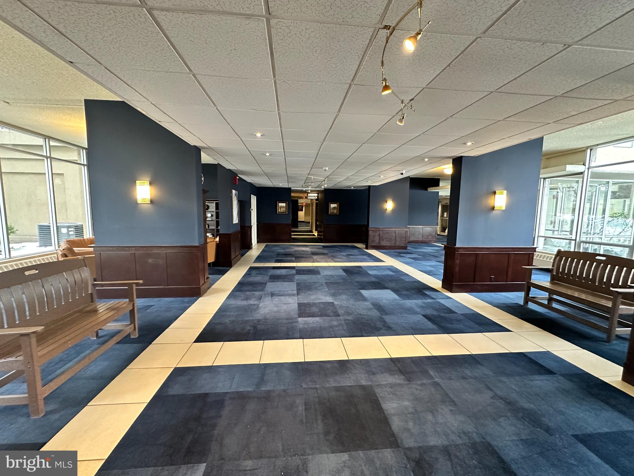 BRYN MAWR - Residential