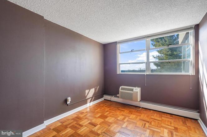 BRYN MAWR - Residential