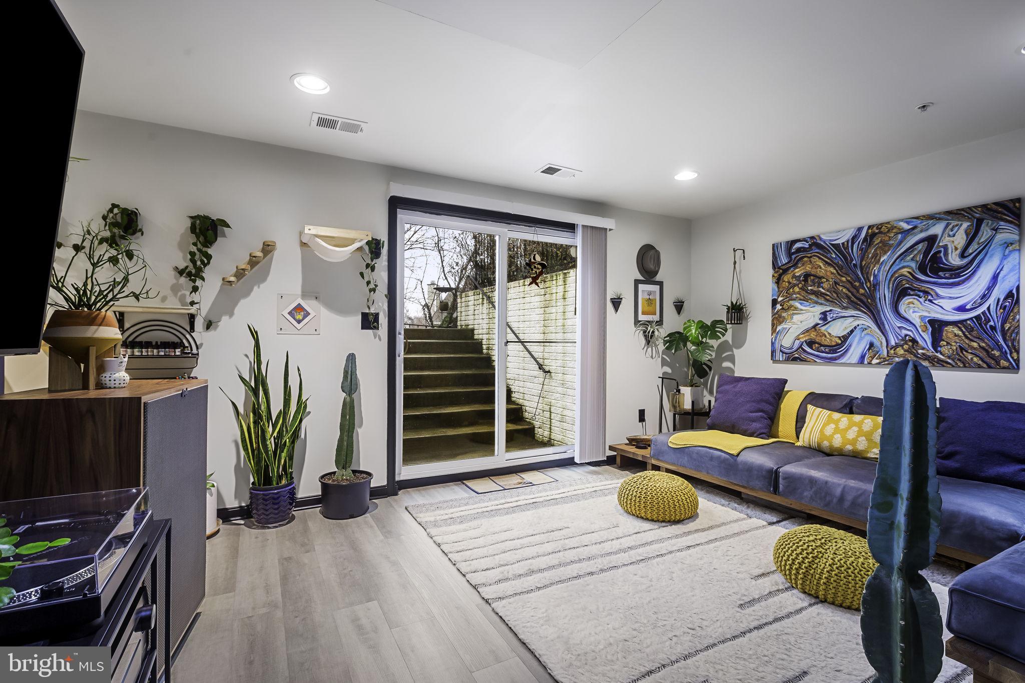 WAUGH CHAPEL MEADOWS - Residential