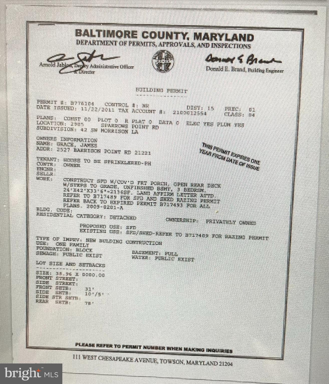 Main image without alt text