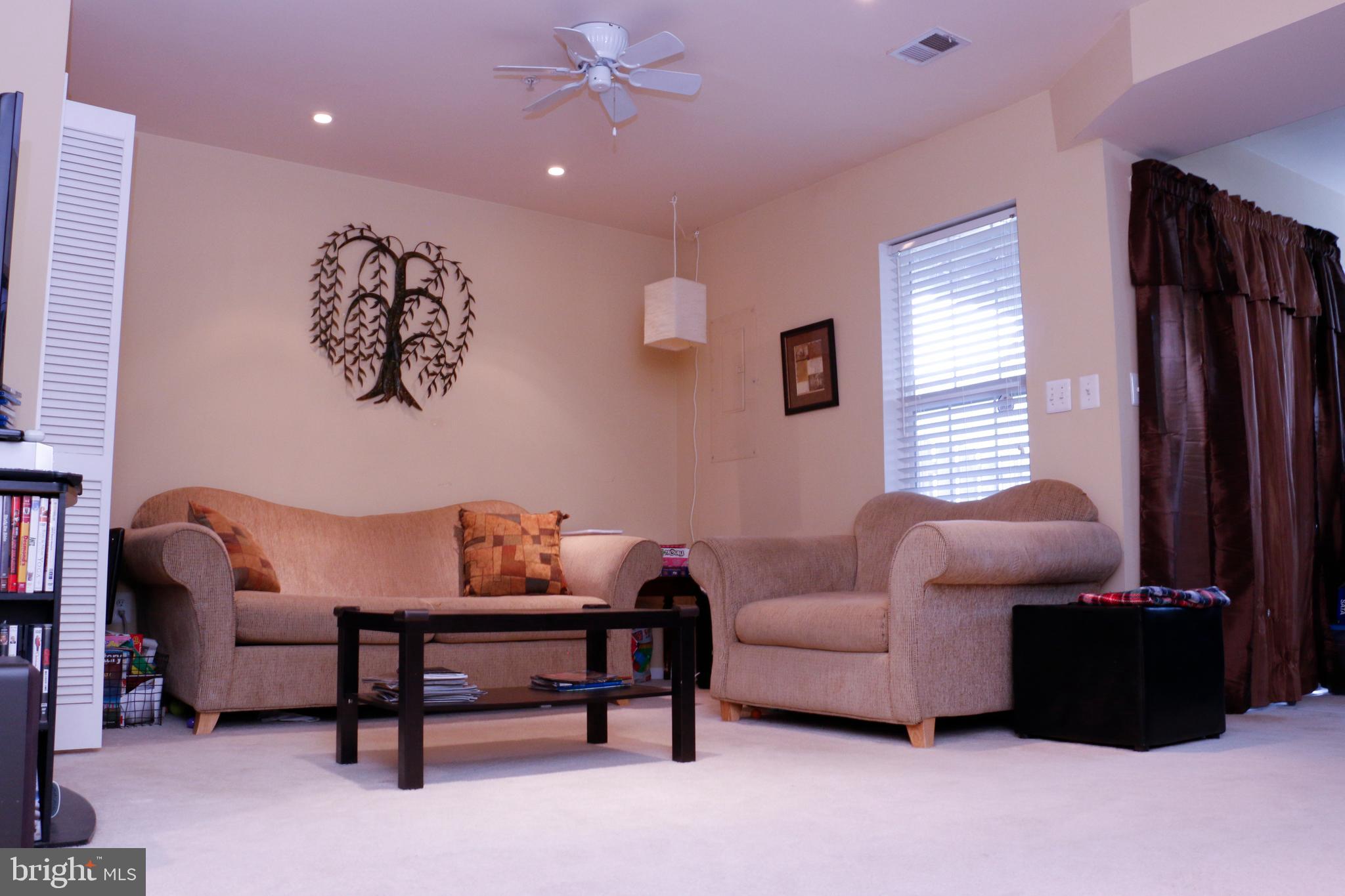 LONGWOOD - Residential Lease