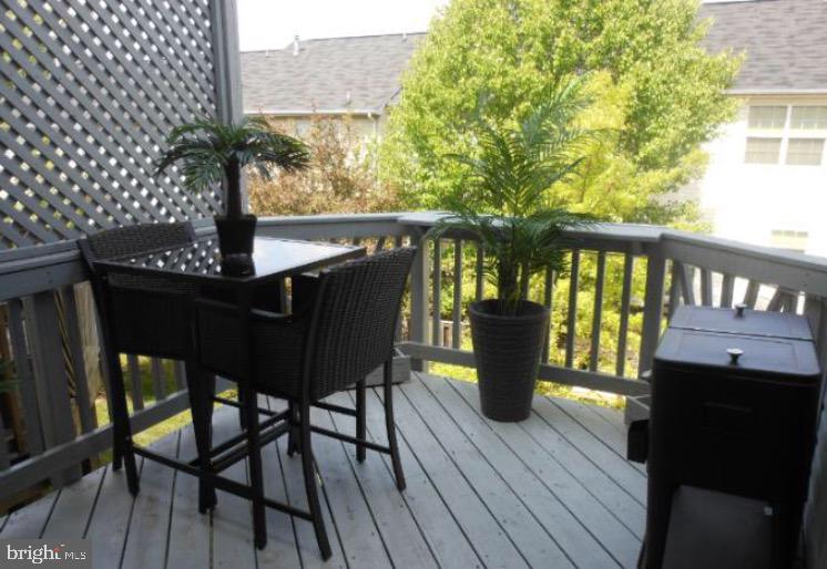 LONGWOOD - Residential Lease