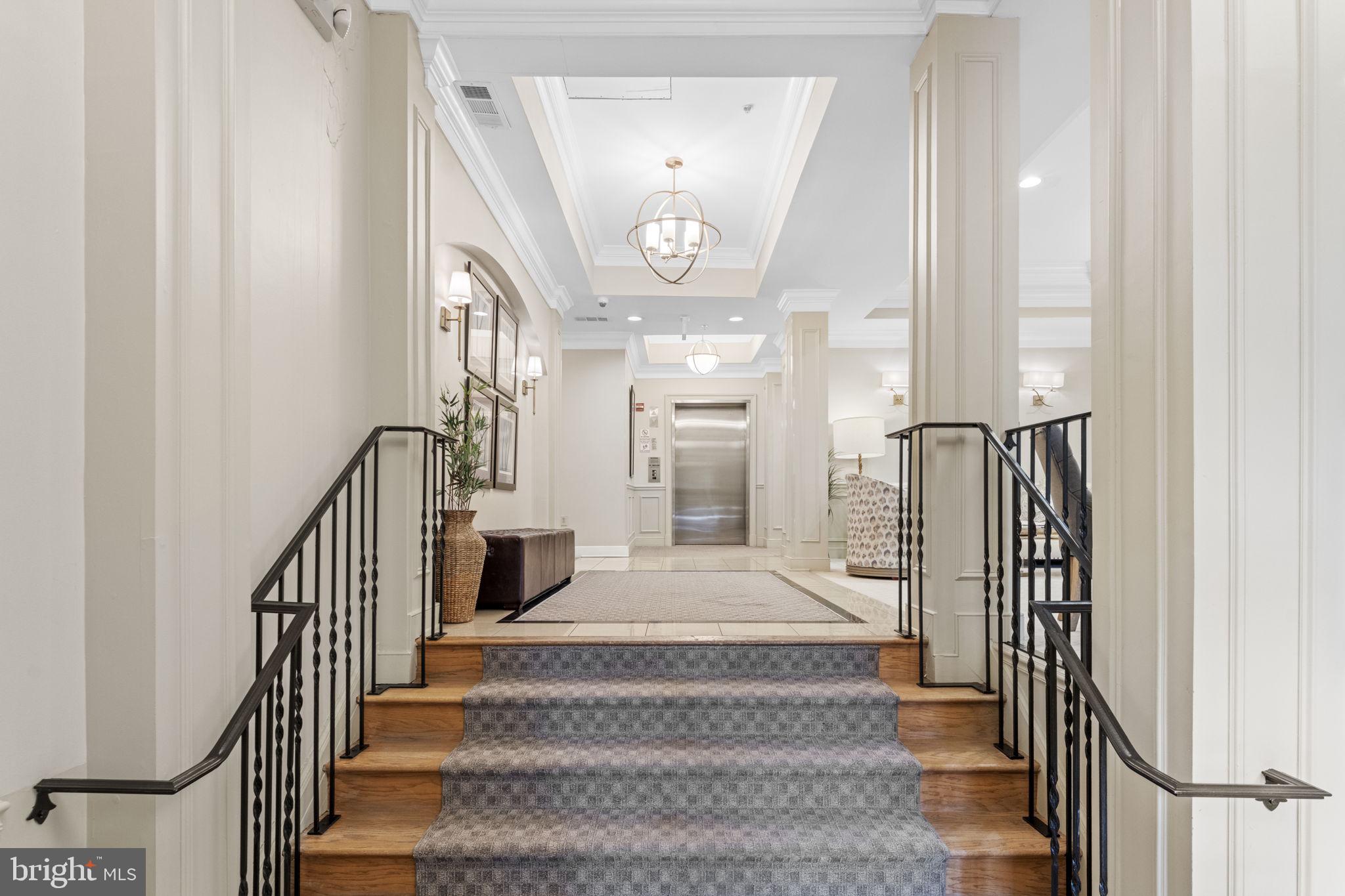 CAMERON STATION - Residential