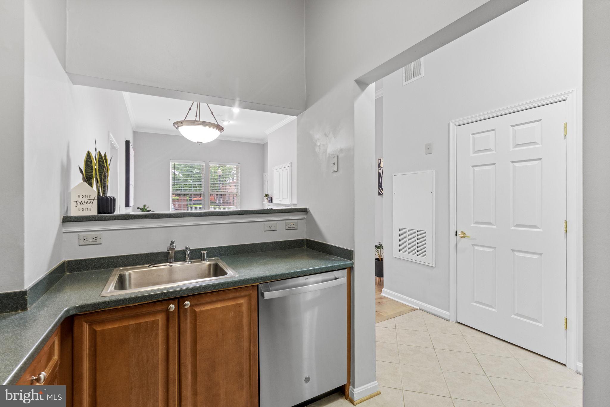 CAMERON STATION - Residential