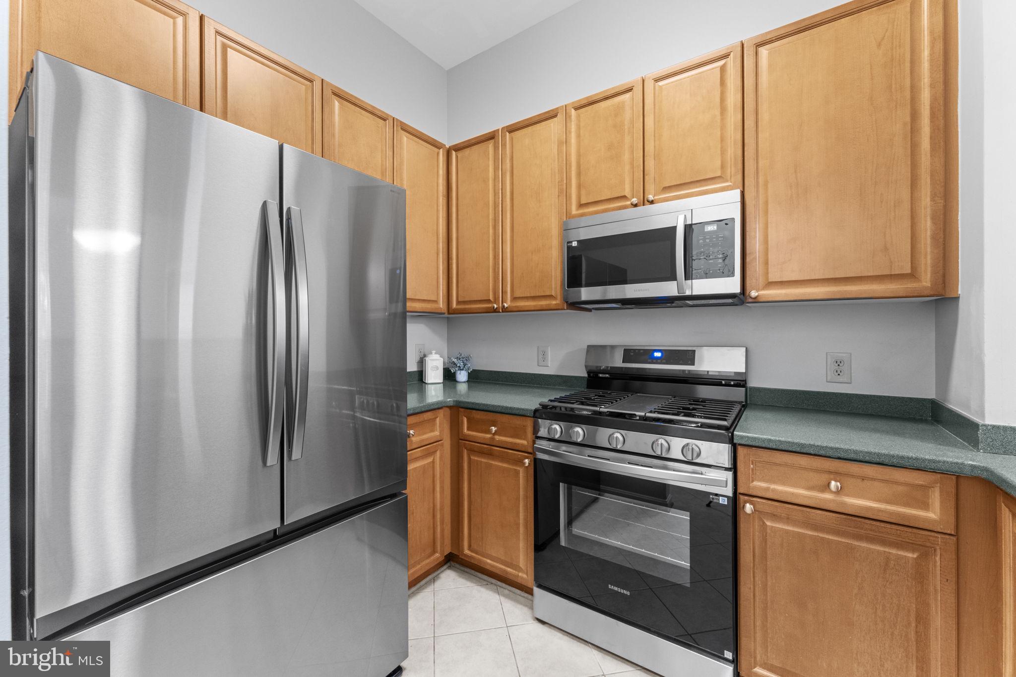 CAMERON STATION - Residential