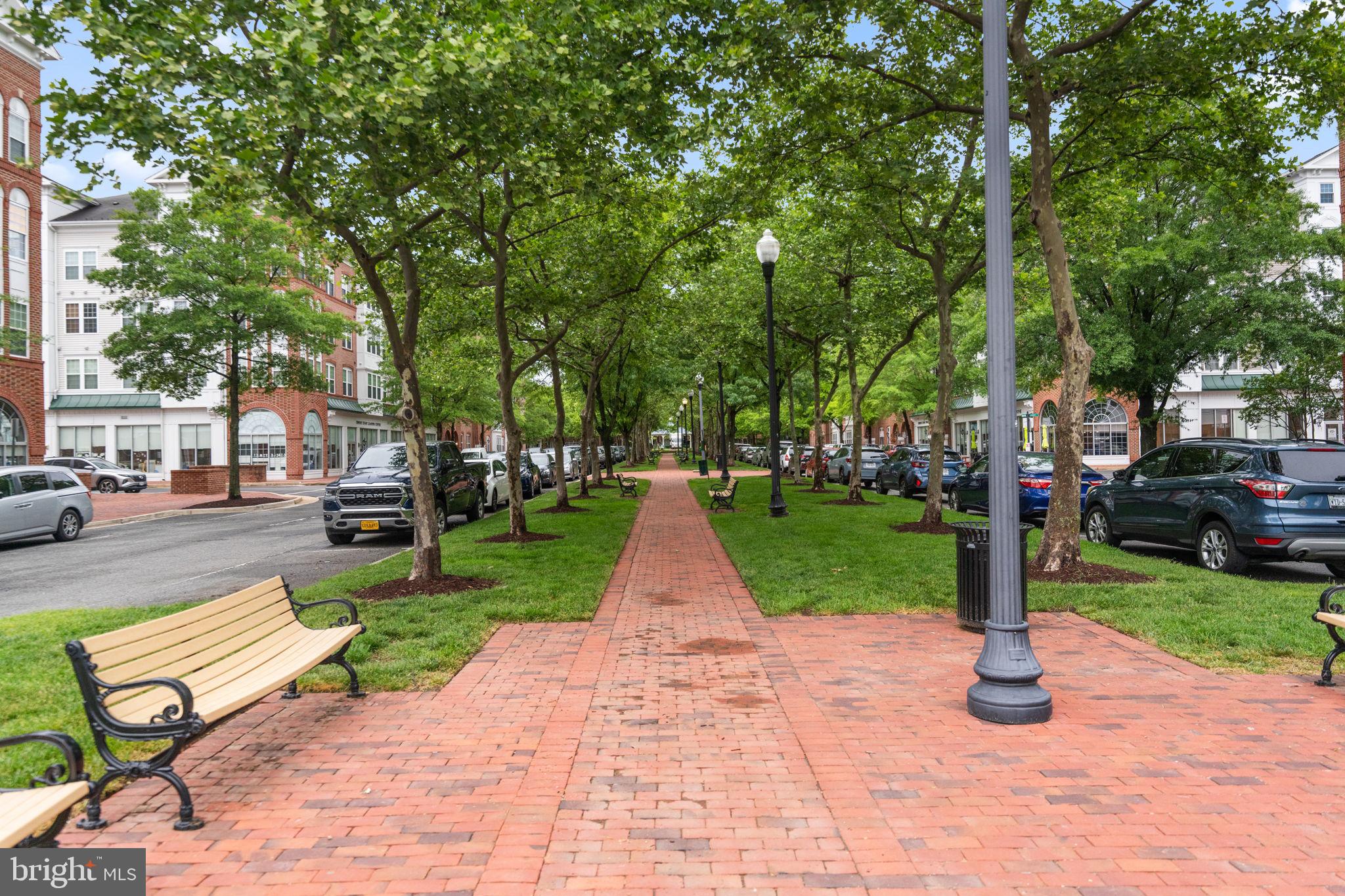 CAMERON STATION - Residential