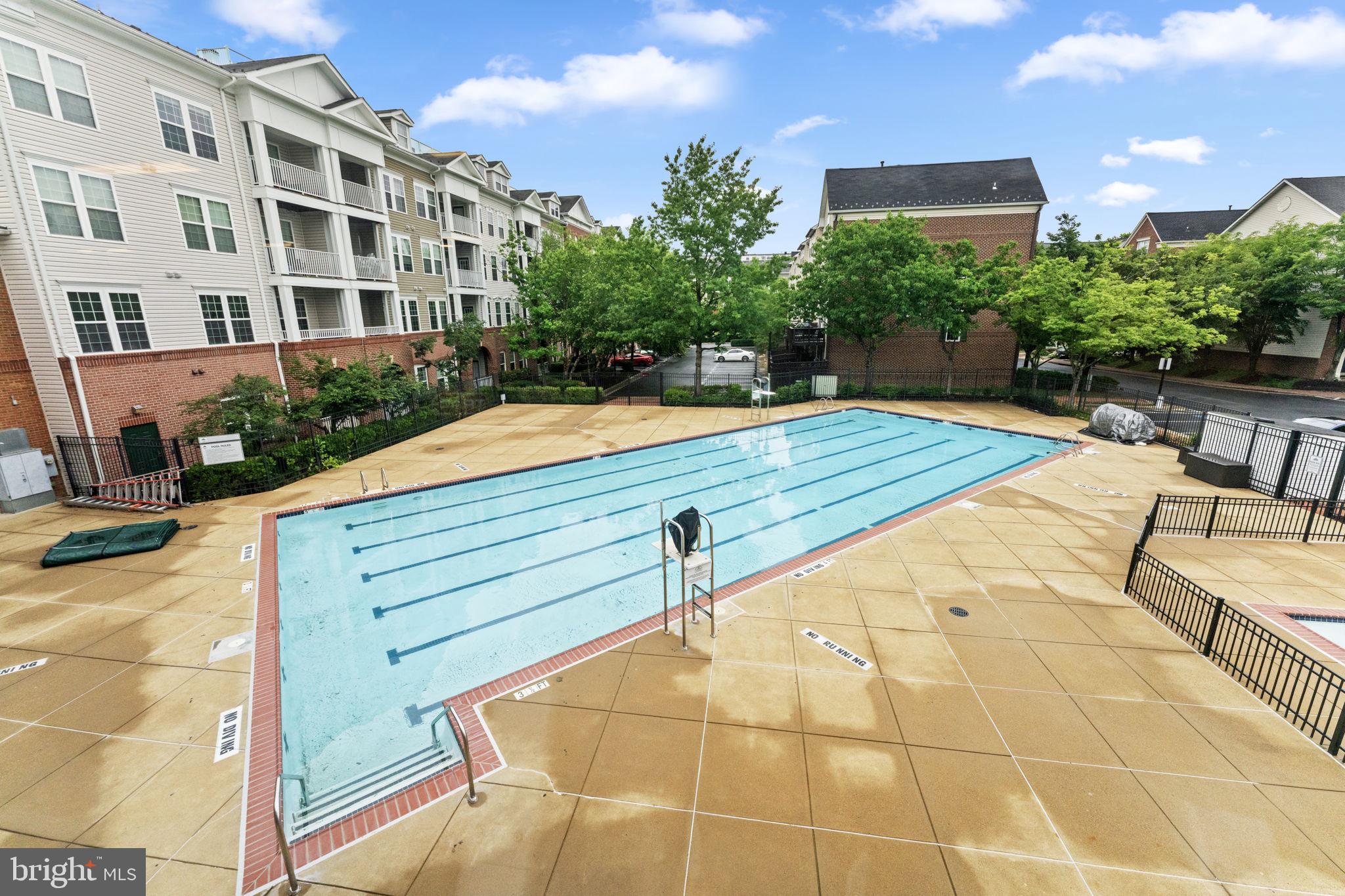 CAMERON STATION - Residential