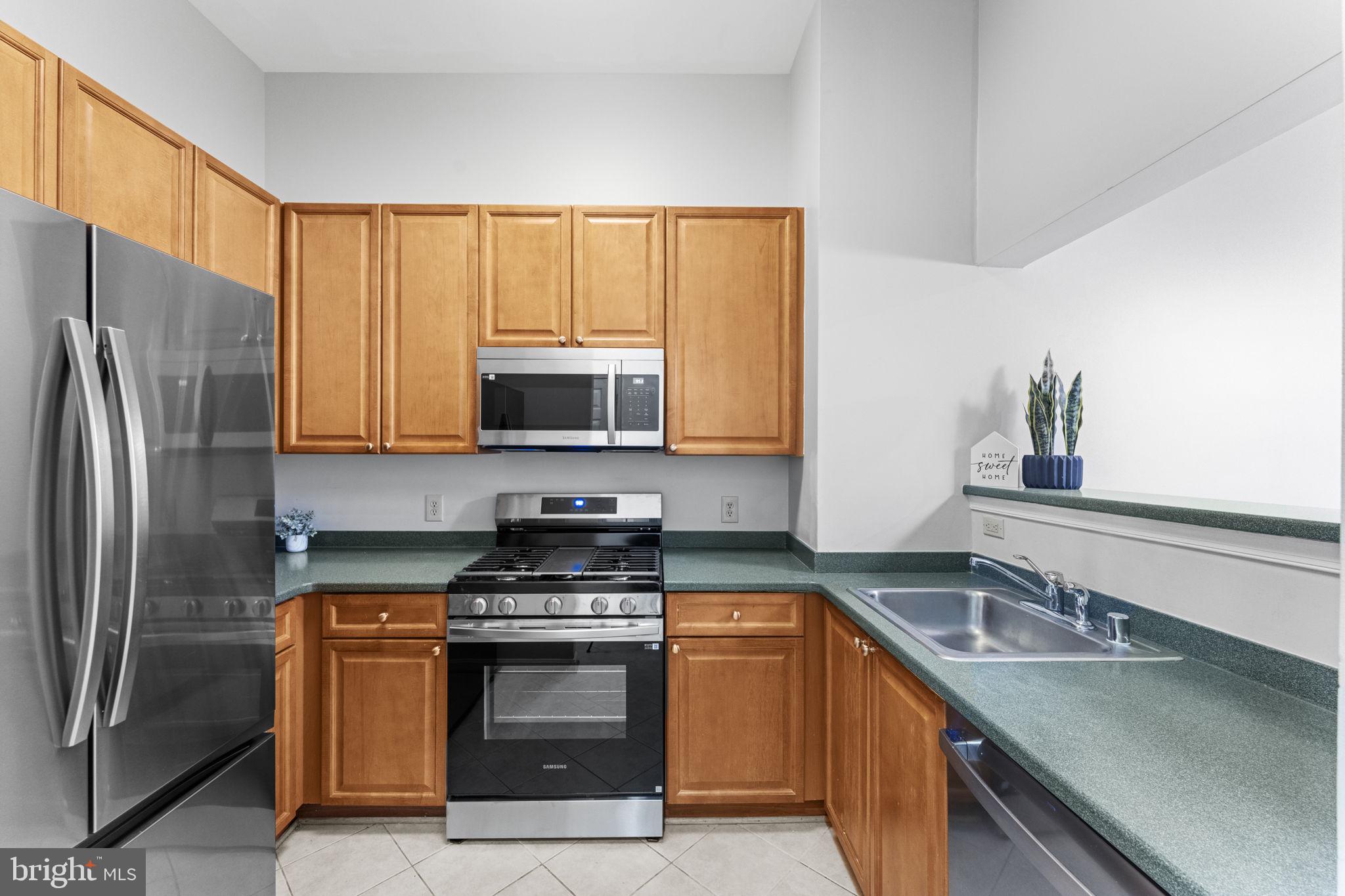 CAMERON STATION - Residential