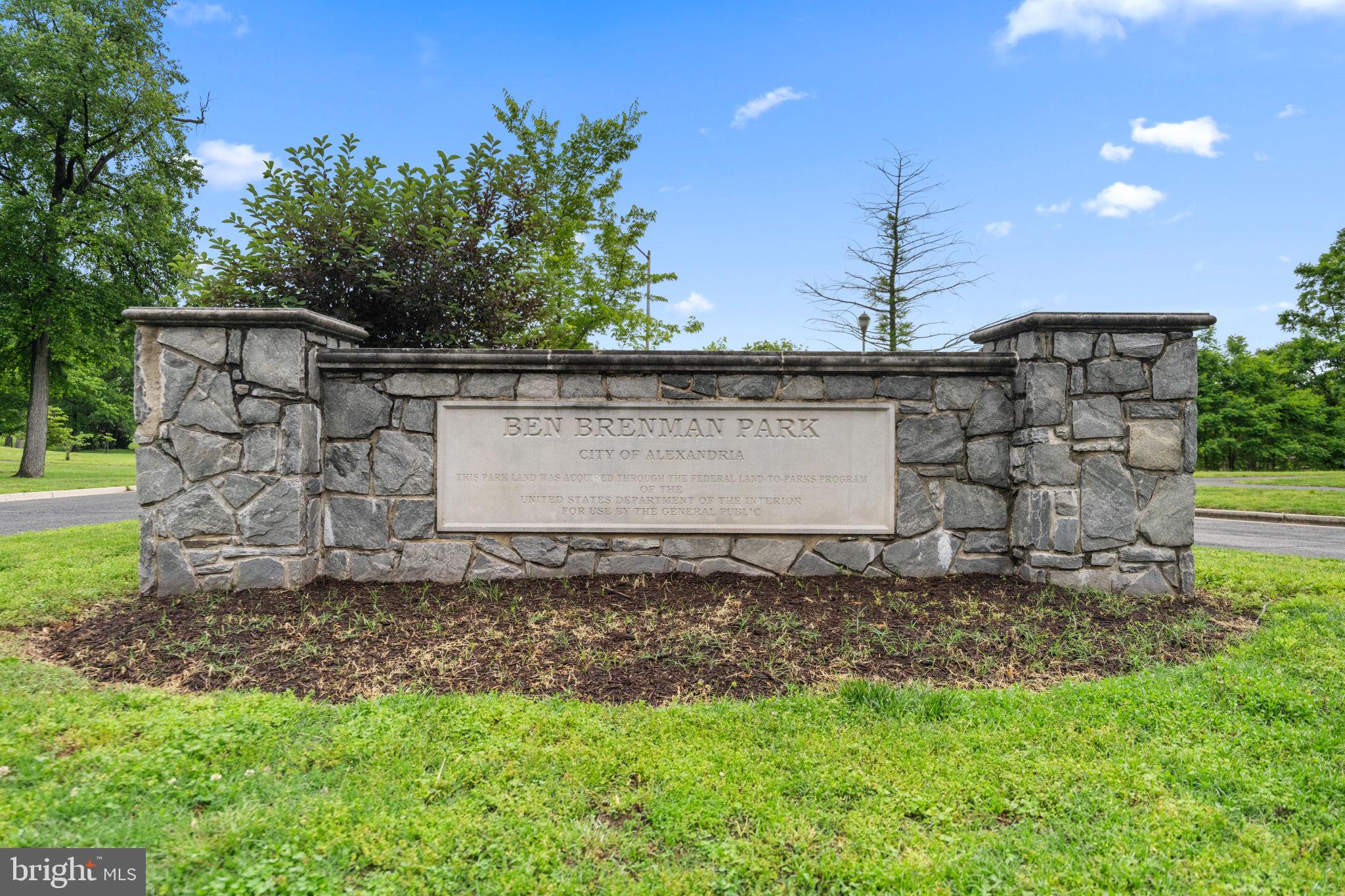 CAMERON STATION - Residential