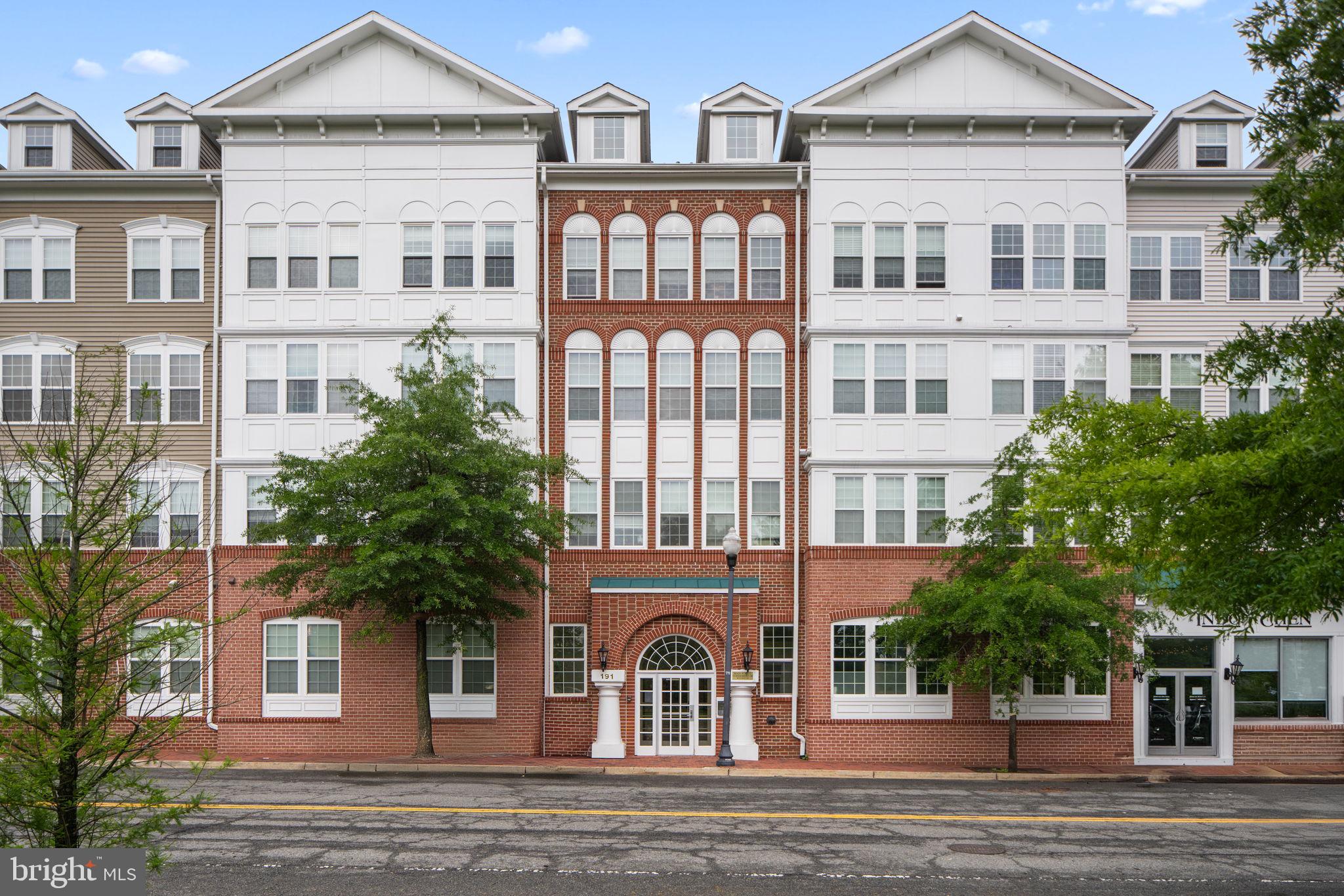 CAMERON STATION - Residential