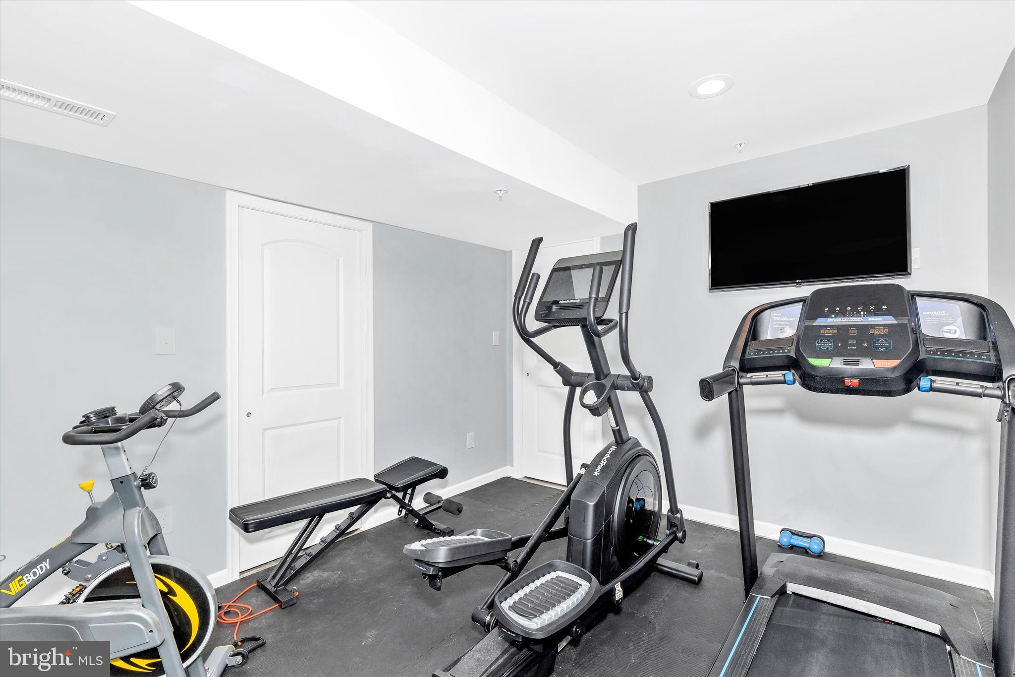 MANCHESTER FARMS - Residential