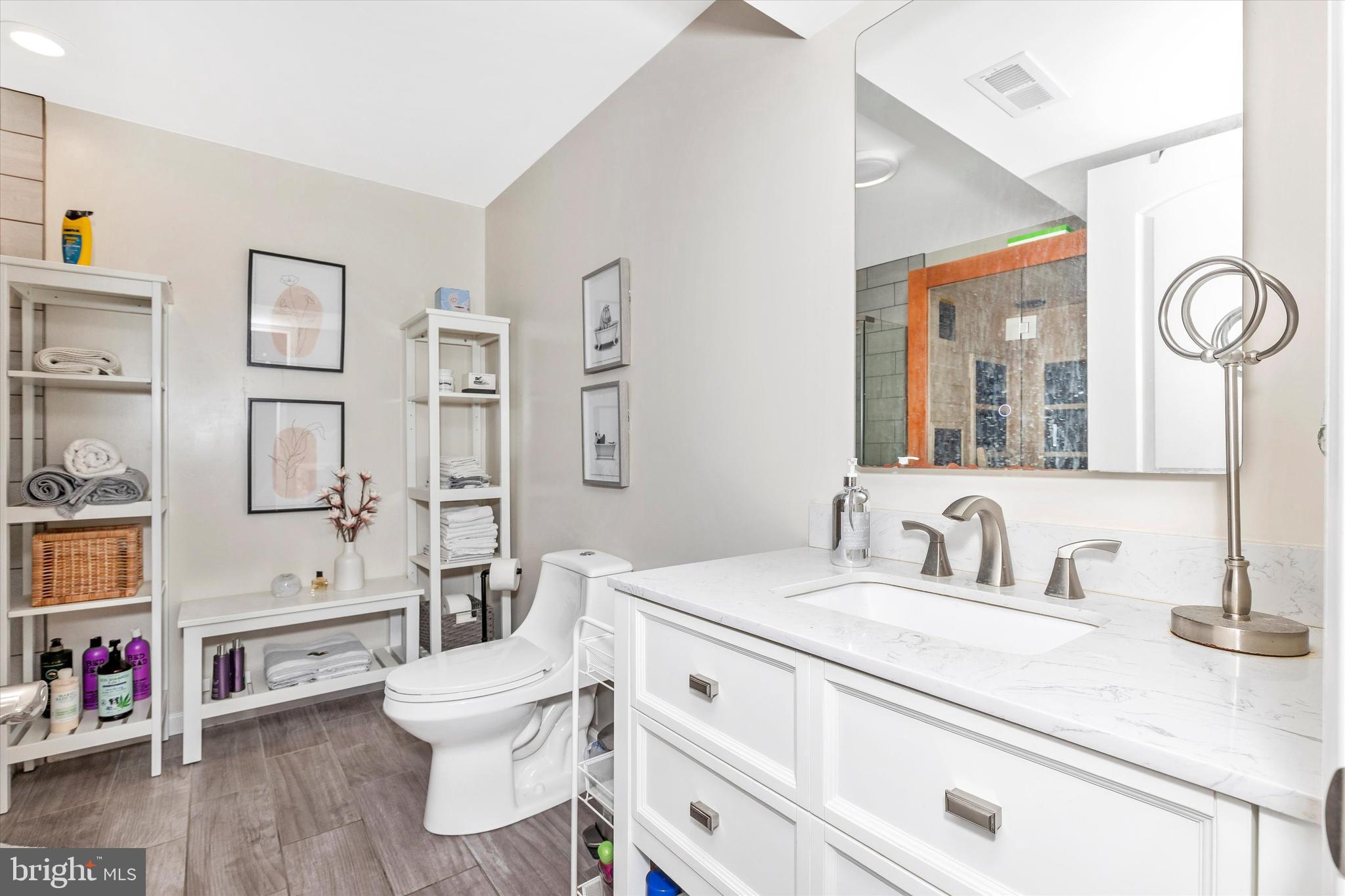 MANCHESTER FARMS - Residential