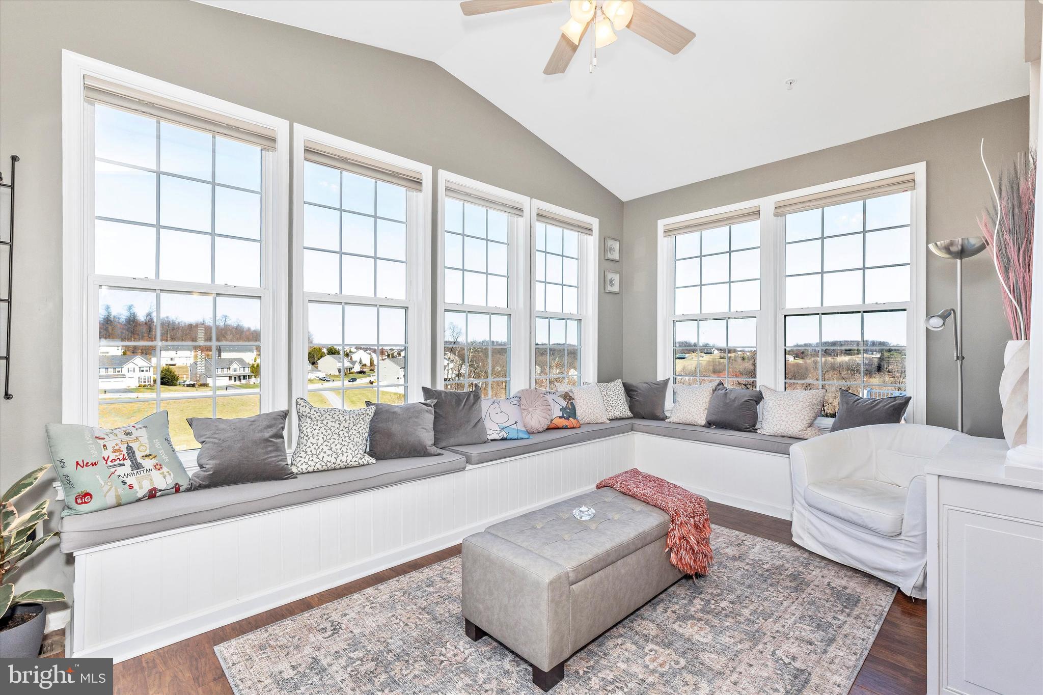 MANCHESTER FARMS - Residential