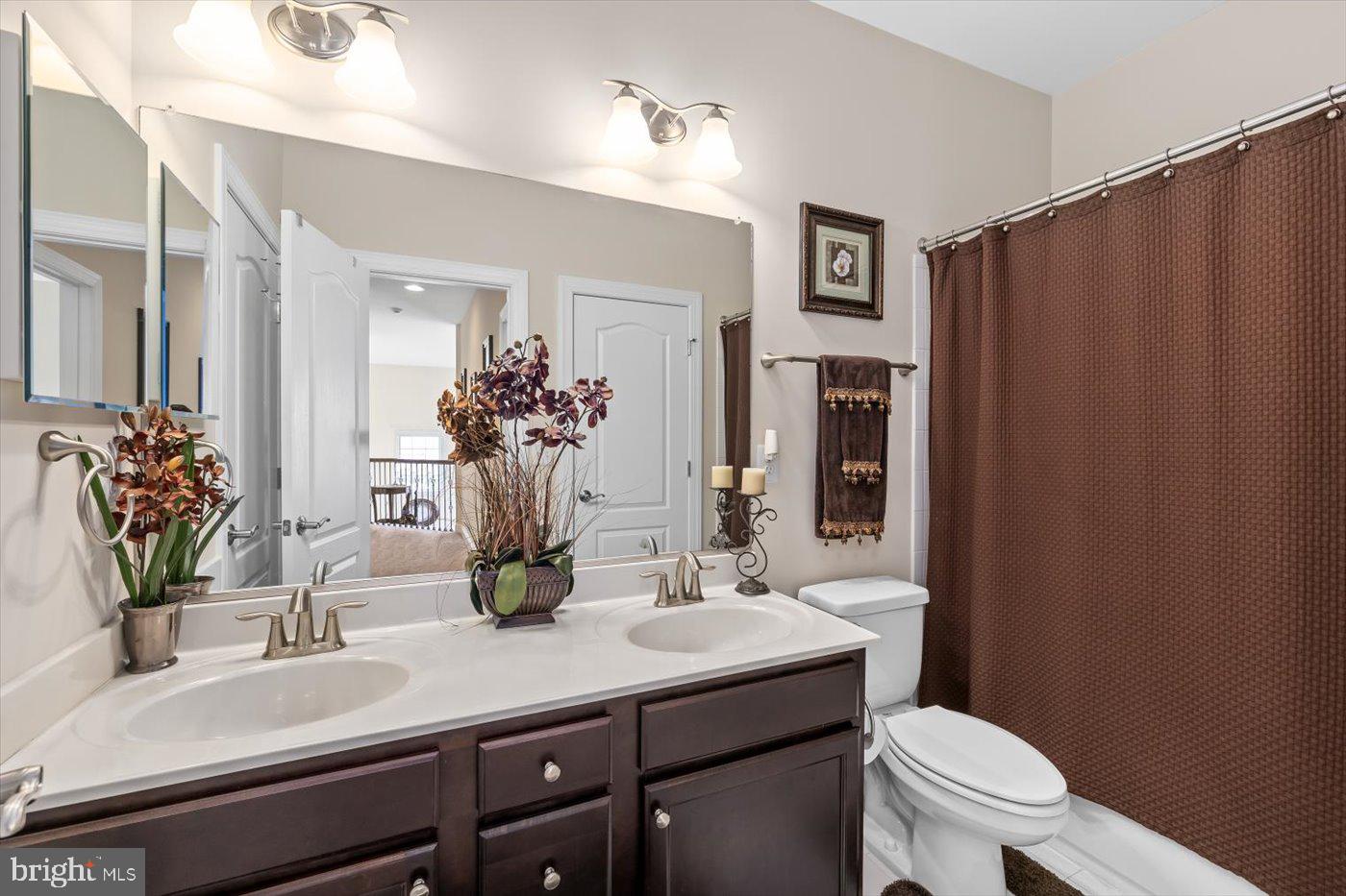 BLOOMSBURY FARM ESTATES - Residential