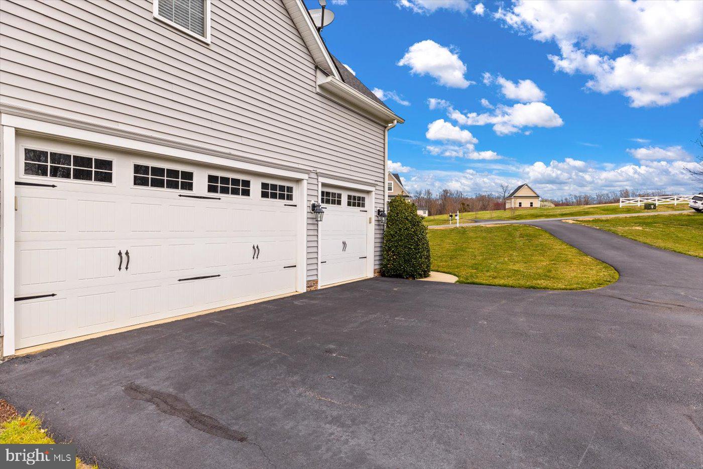 BLOOMSBURY FARM ESTATES - Residential