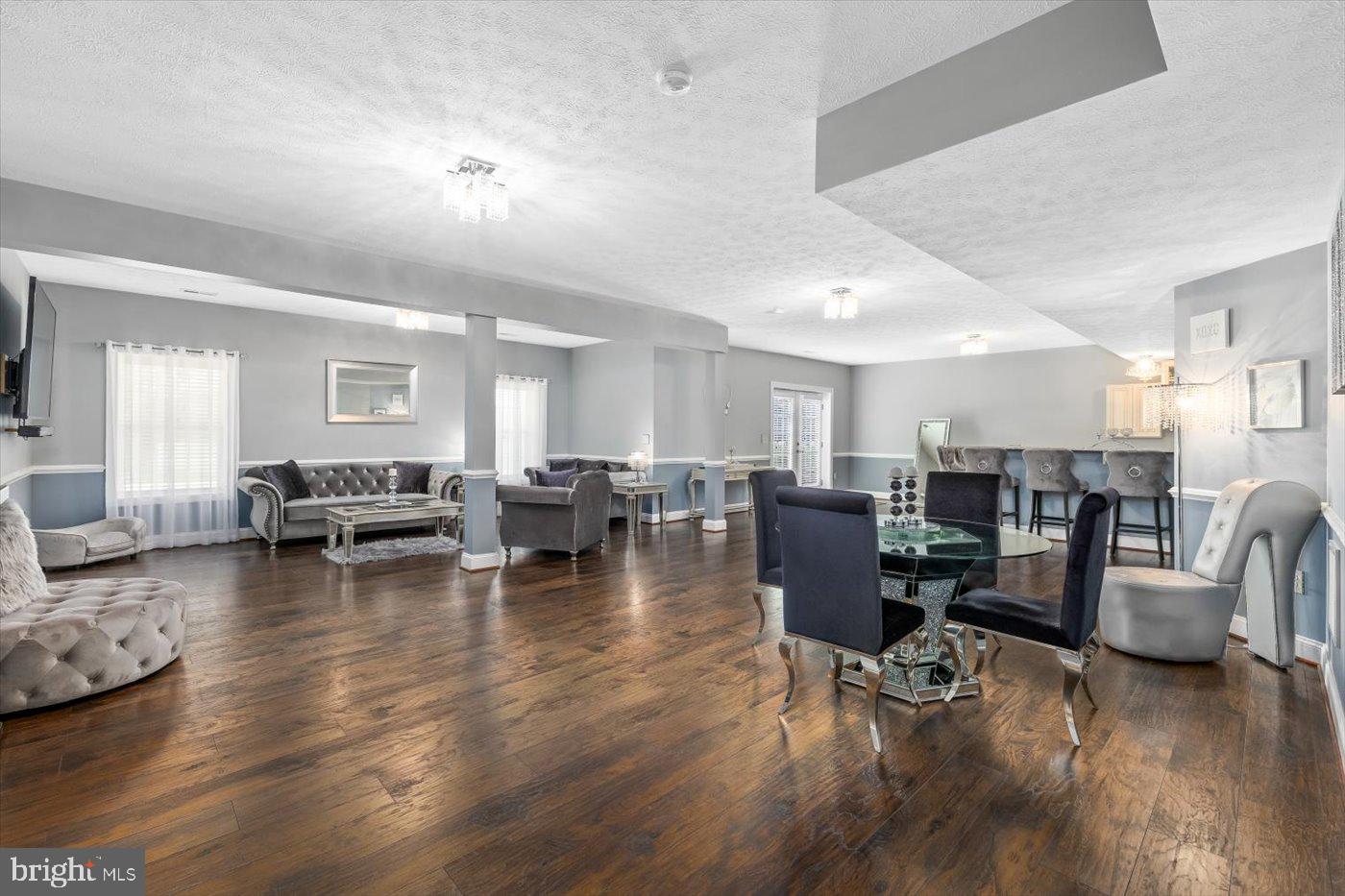 BLOOMSBURY FARM ESTATES - Residential