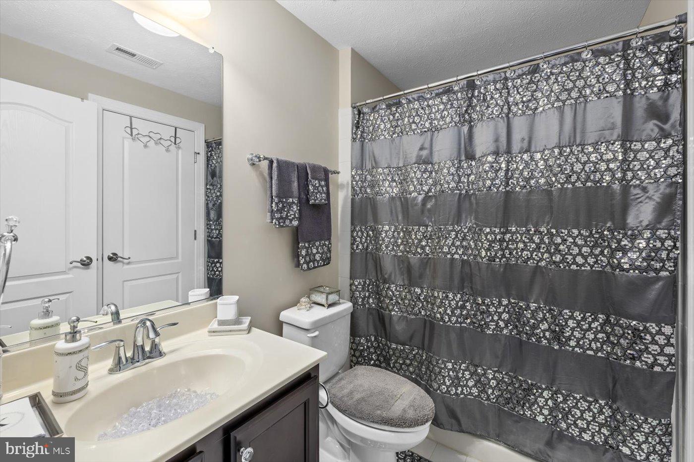 BLOOMSBURY FARM ESTATES - Residential