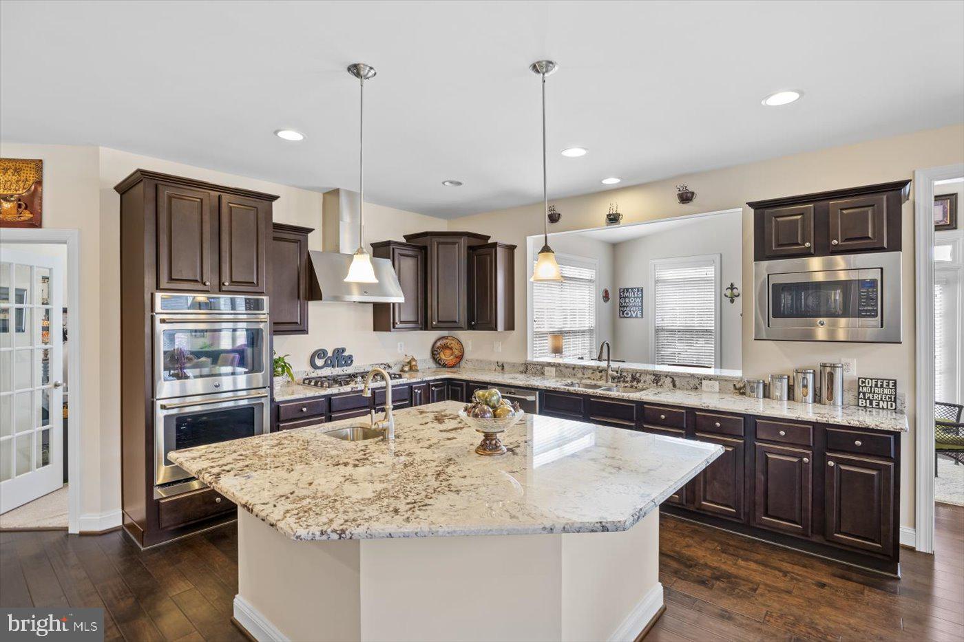 BLOOMSBURY FARM ESTATES - Residential