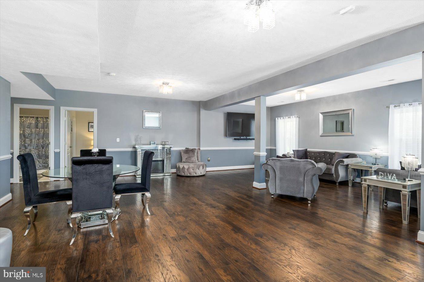 BLOOMSBURY FARM ESTATES - Residential