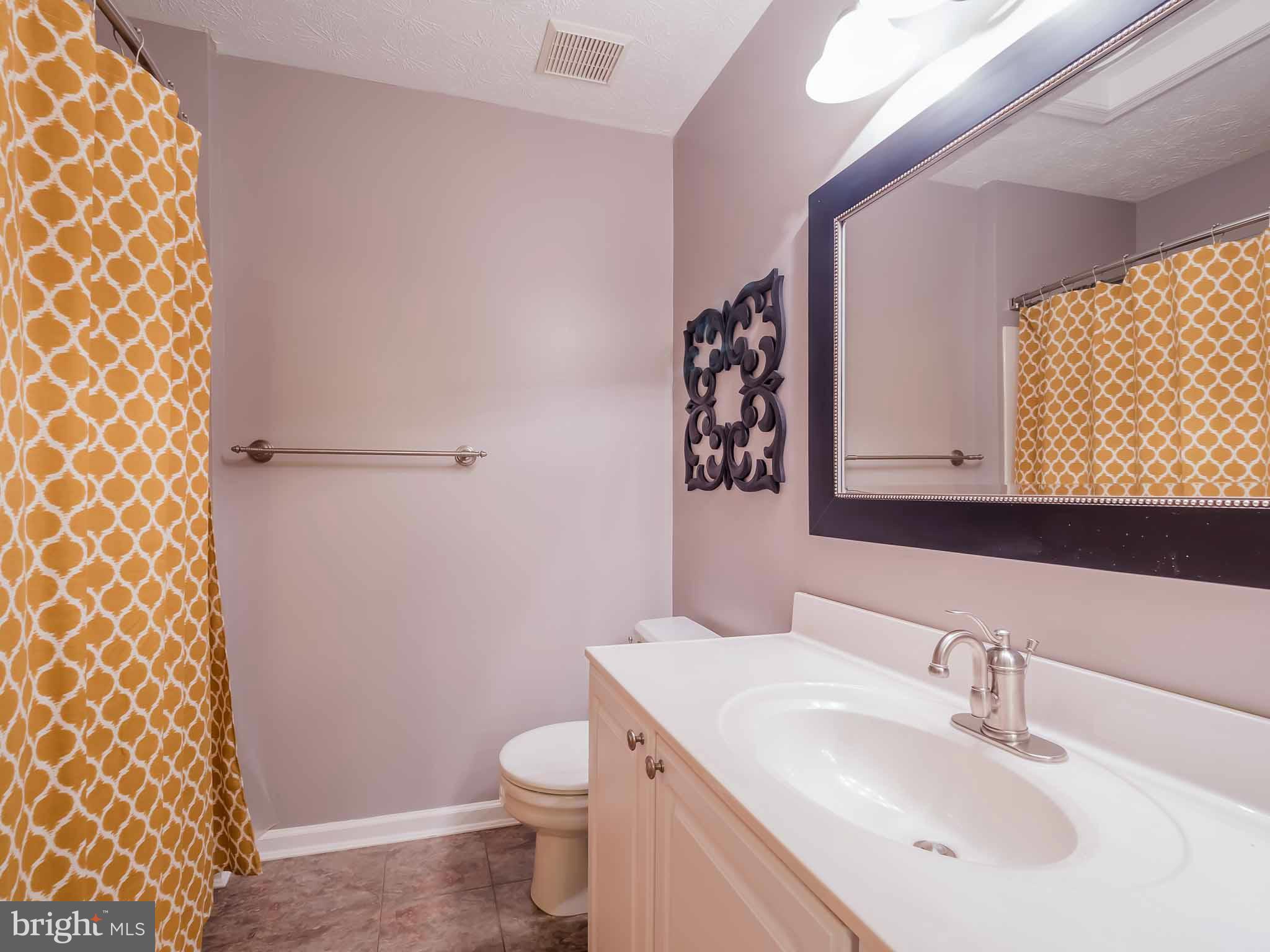 SHADY OAKS - Residential