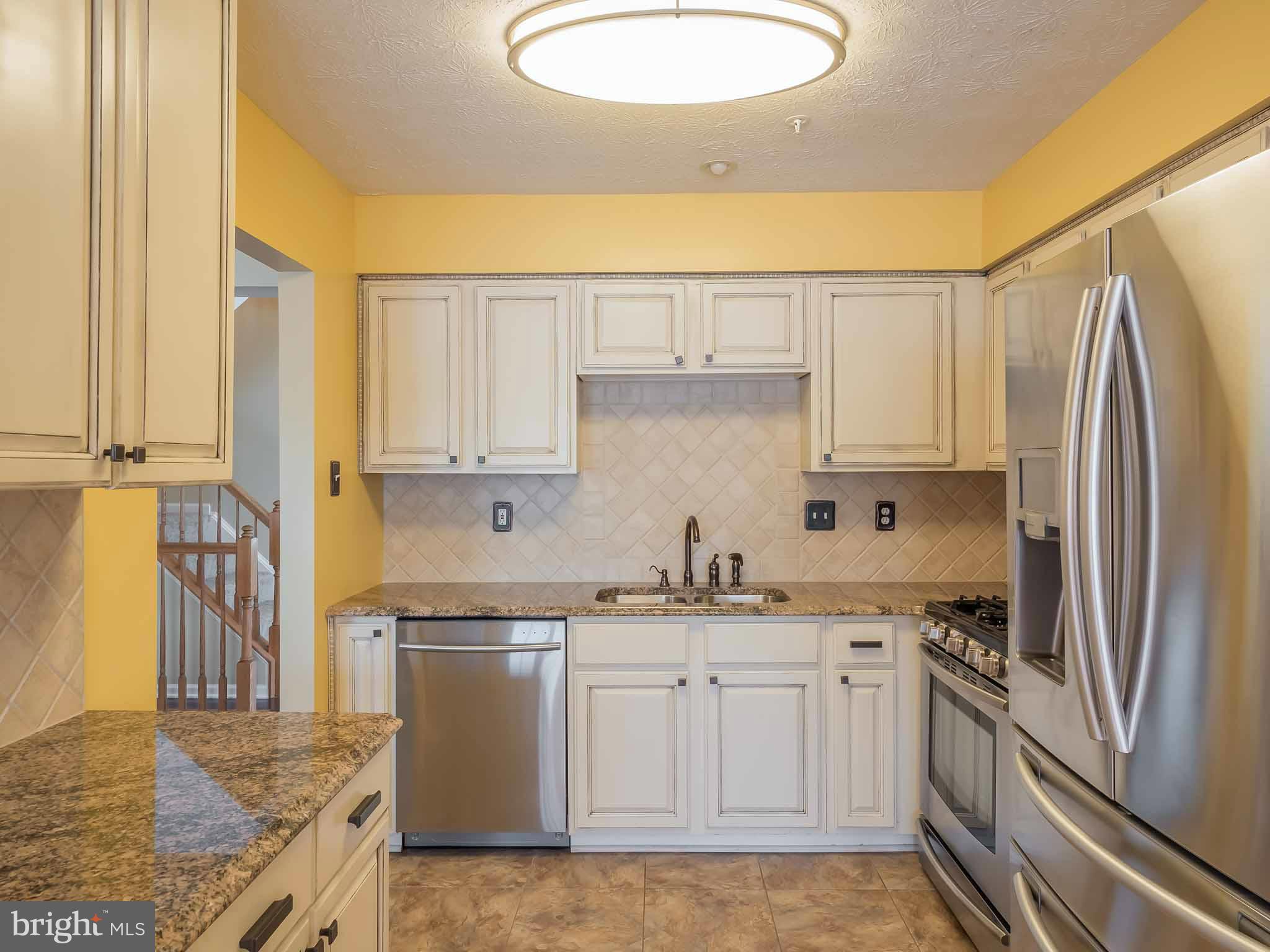 SHADY OAKS - Residential