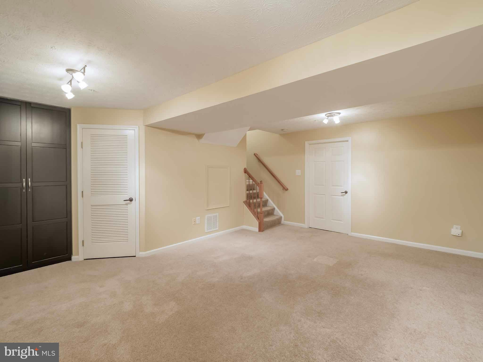 SHADY OAKS - Residential