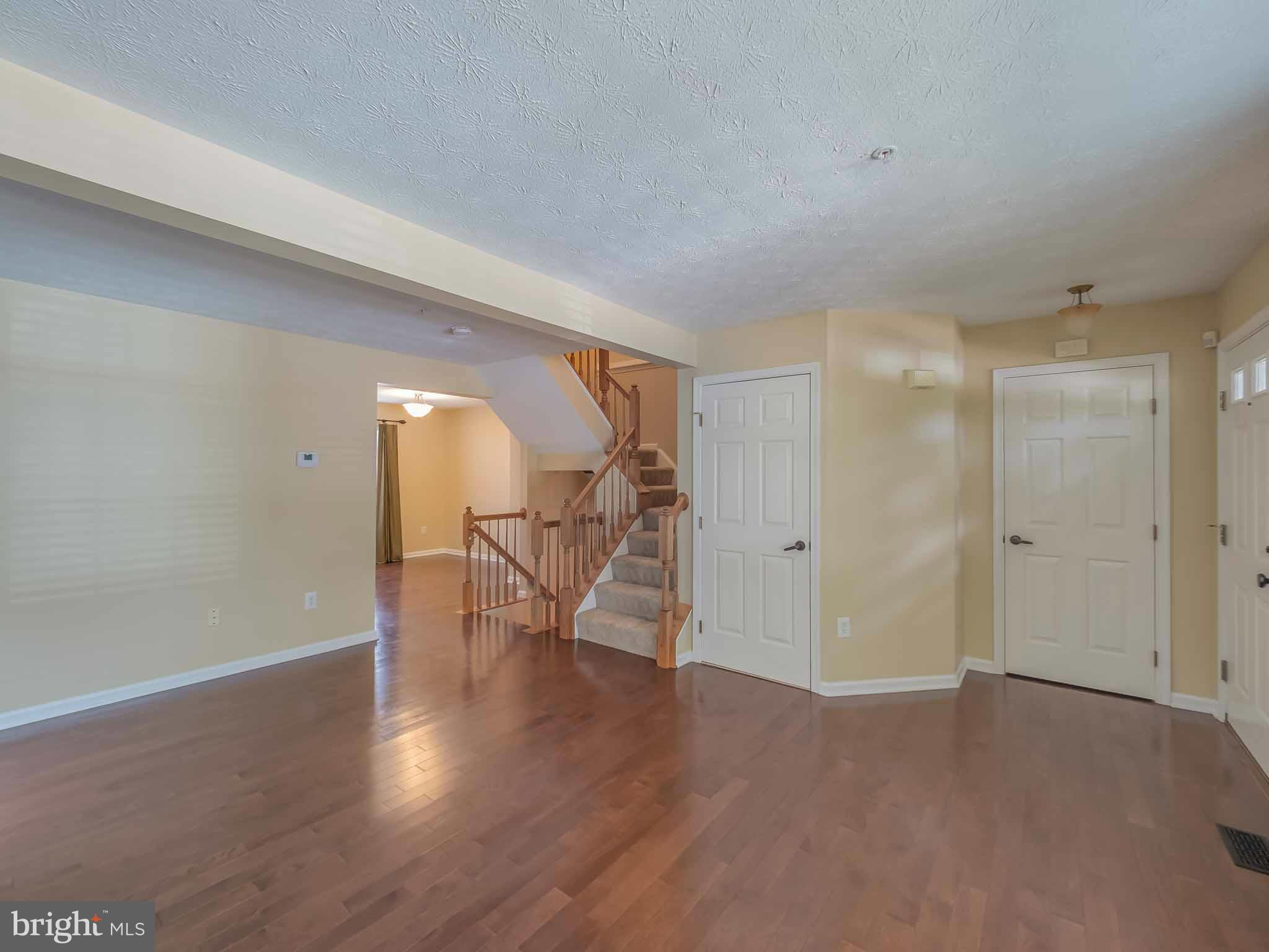 SHADY OAKS - Residential