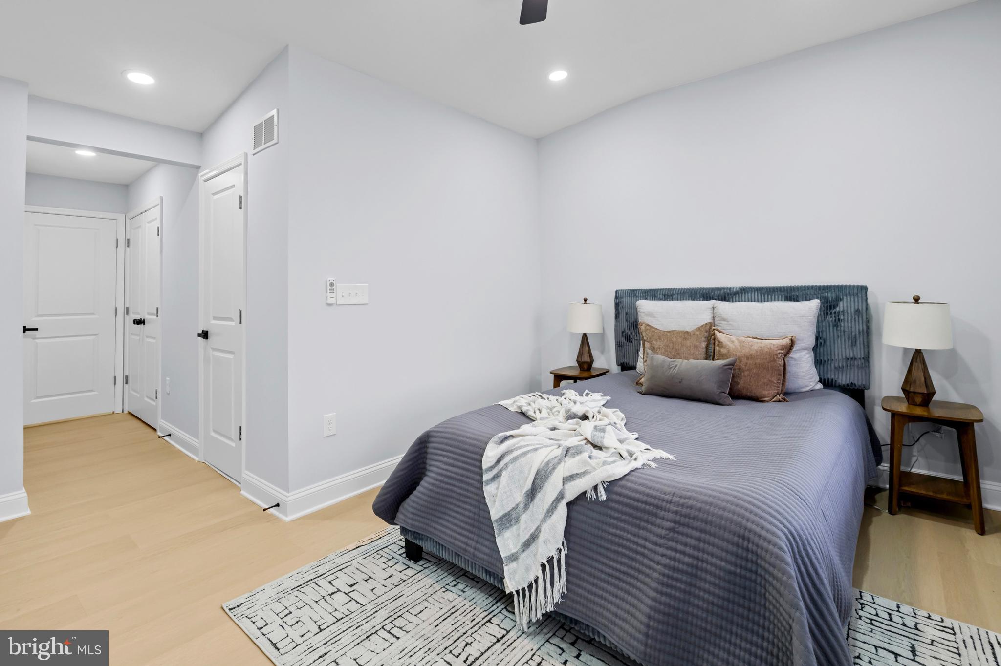 GAY STREET - Residential