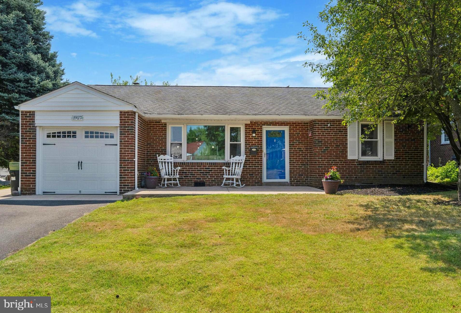 WILLOW GROVE - Residential