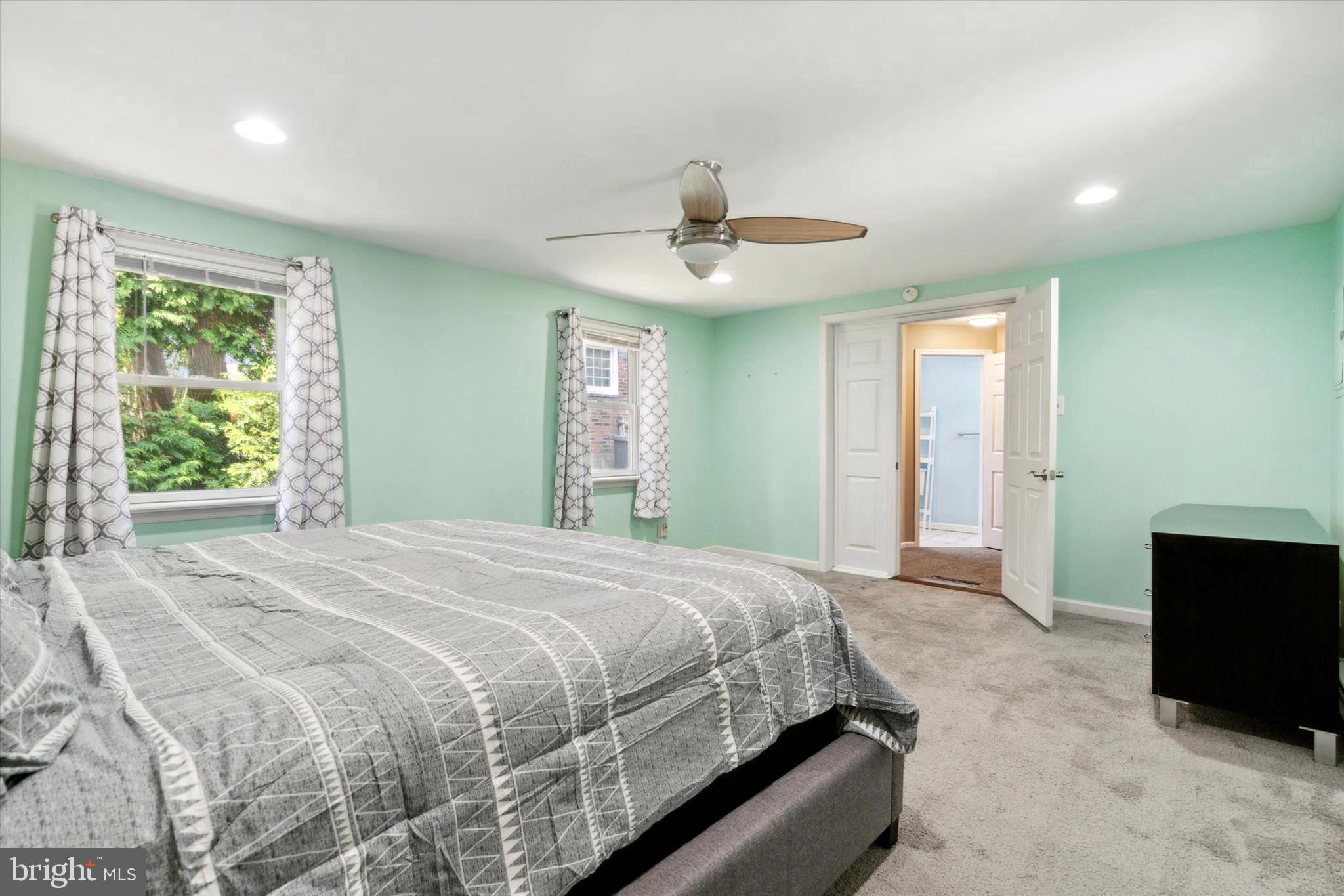 WILLOW GROVE - Residential