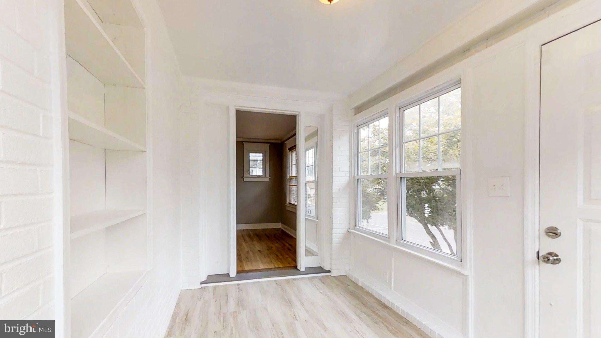 24 W 7TH AVENUE
