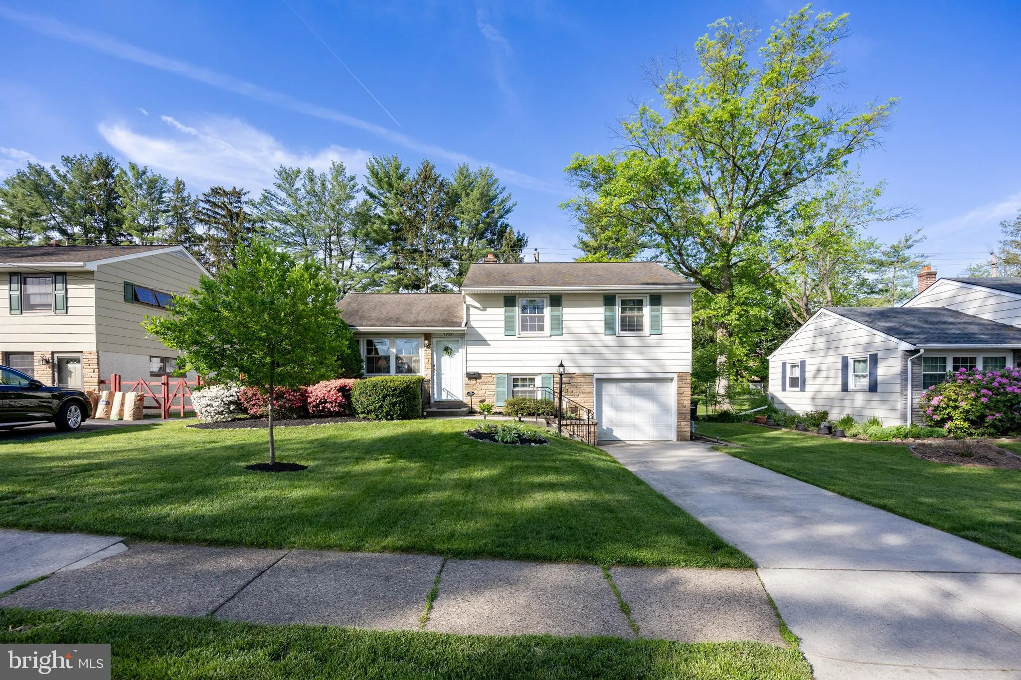 Phoenixville, Pennsylvania 19460, United States, 3 Bedrooms Bedrooms, ,2 BathroomsBathrooms,Residential,Pending,129047