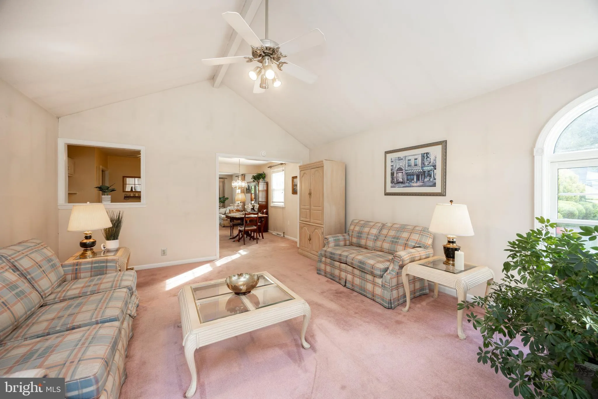 Phoenixville, Pennsylvania 19460, United States, 3 Bedrooms Bedrooms, ,2 BathroomsBathrooms,Residential,Pending,129047