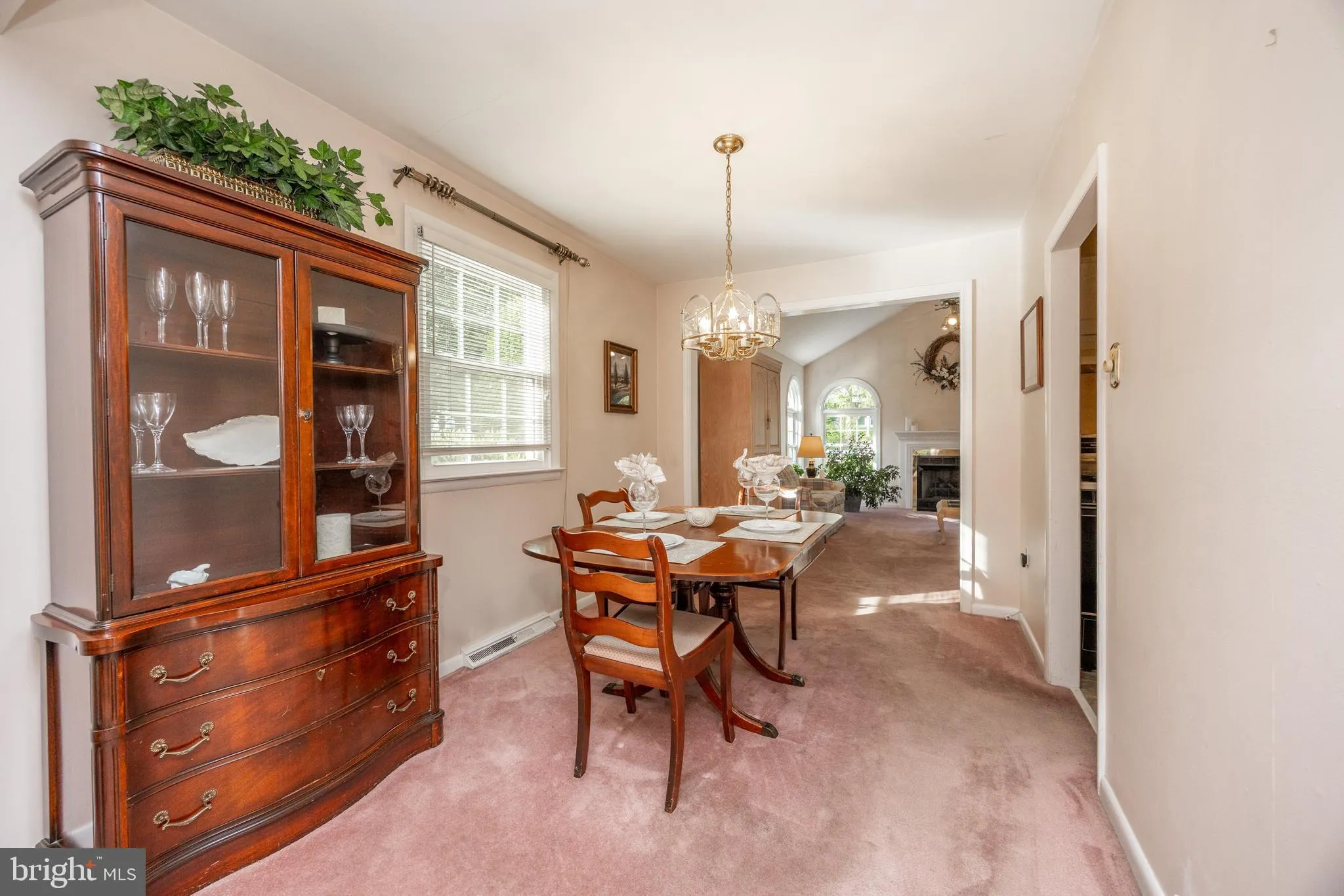 Phoenixville, Pennsylvania 19460, United States, 3 Bedrooms Bedrooms, ,2 BathroomsBathrooms,Residential,Pending,129047