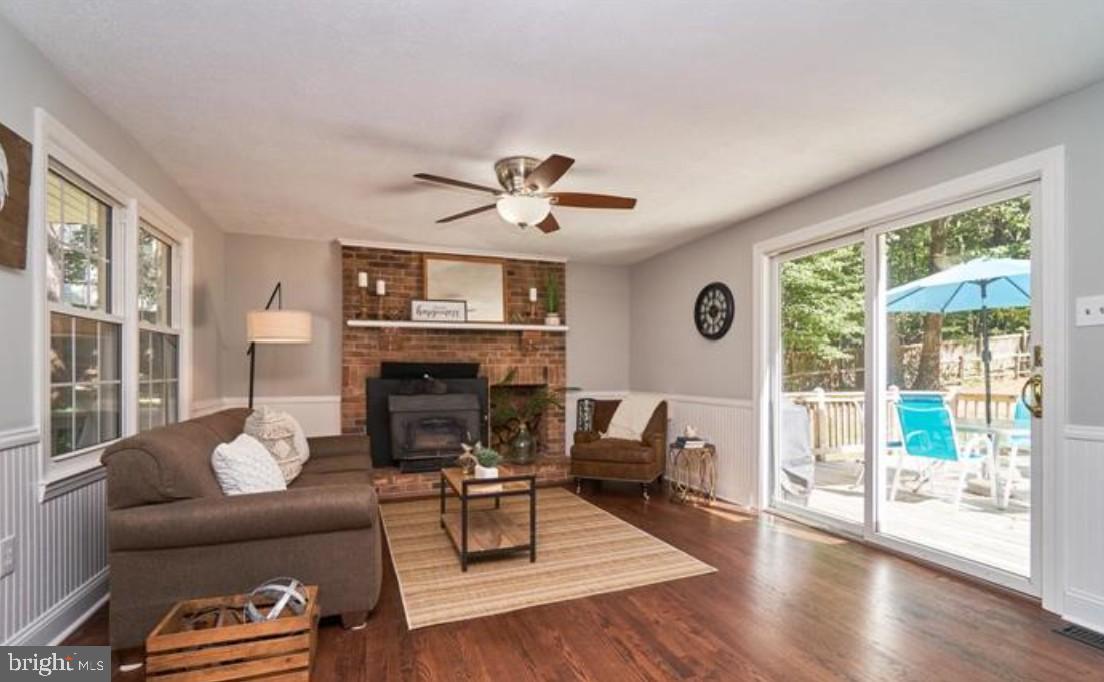 GAILA WOODS - Residential Lease