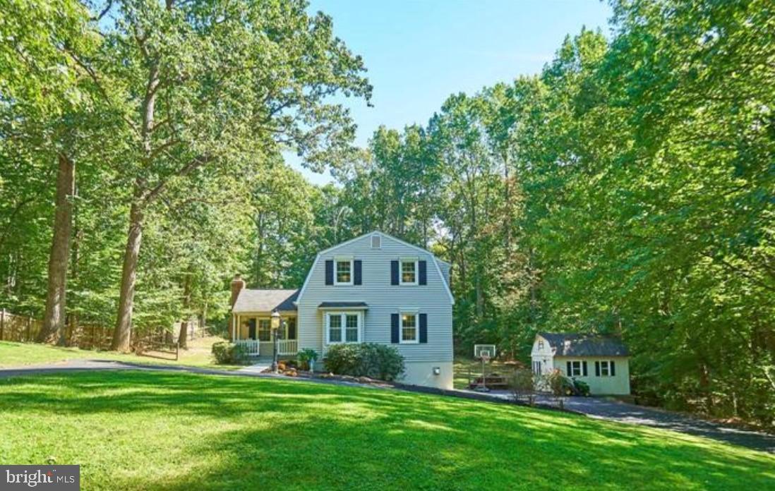 GAILA WOODS - Residential Lease