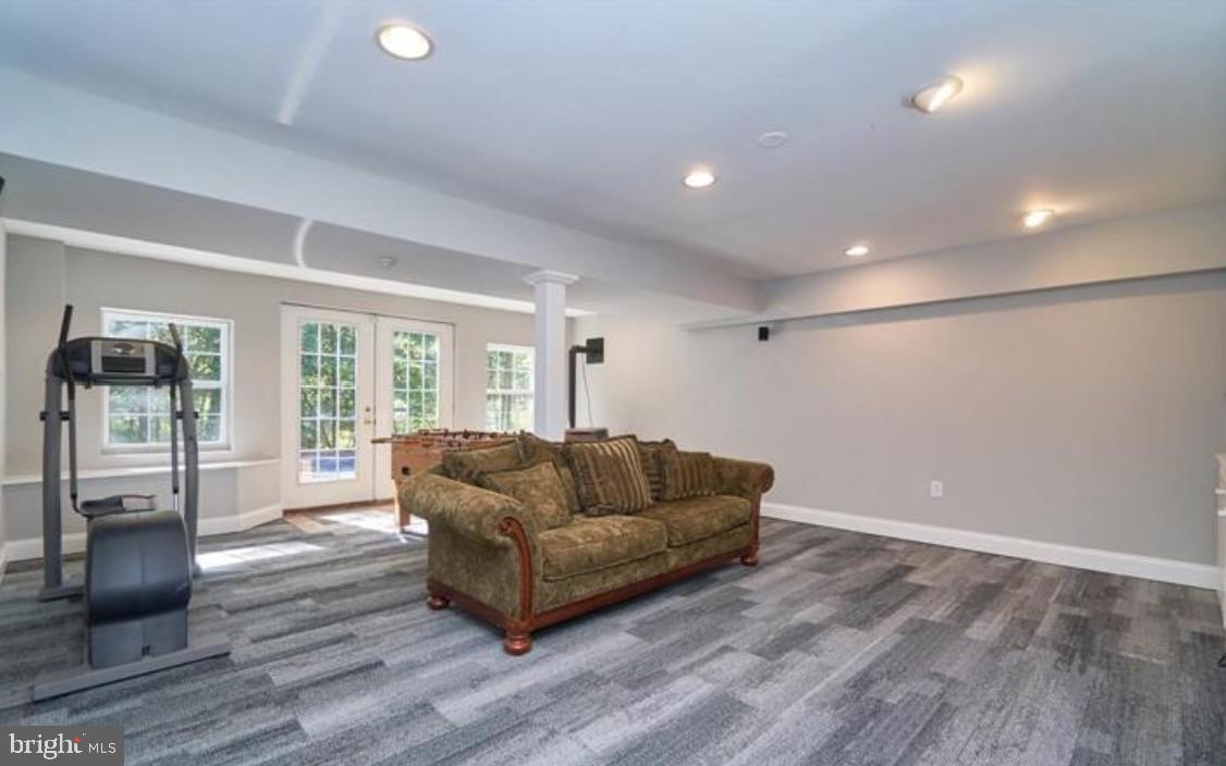 GAILA WOODS - Residential Lease