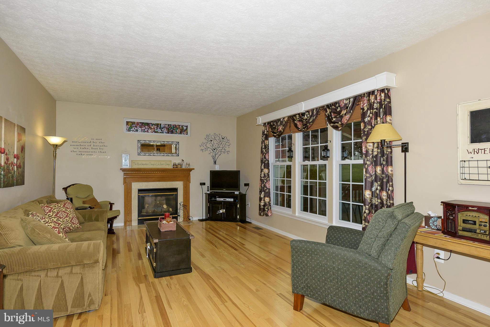 WILLIAMS KNOLL - Residential