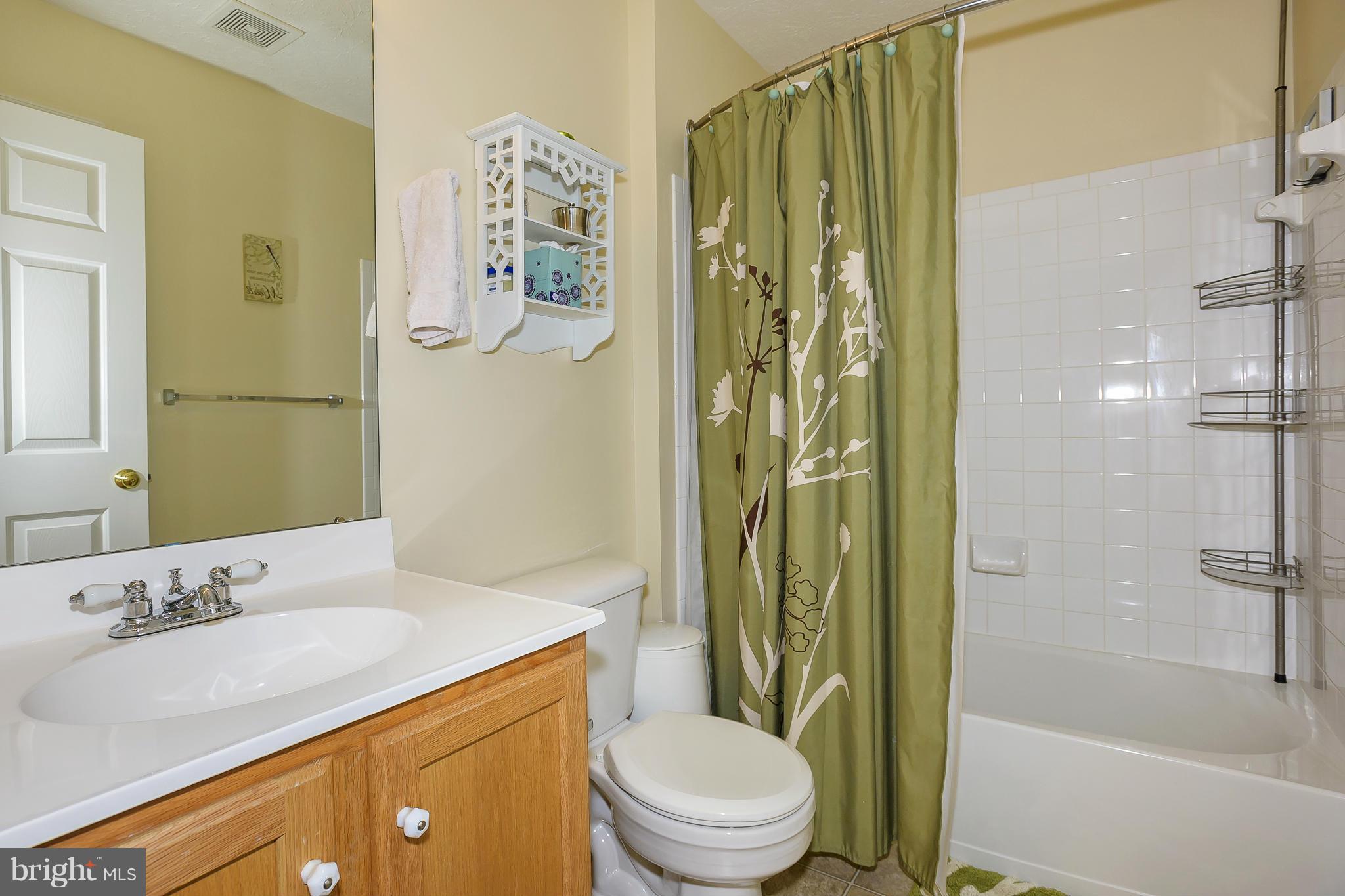 WILLIAMS KNOLL - Residential