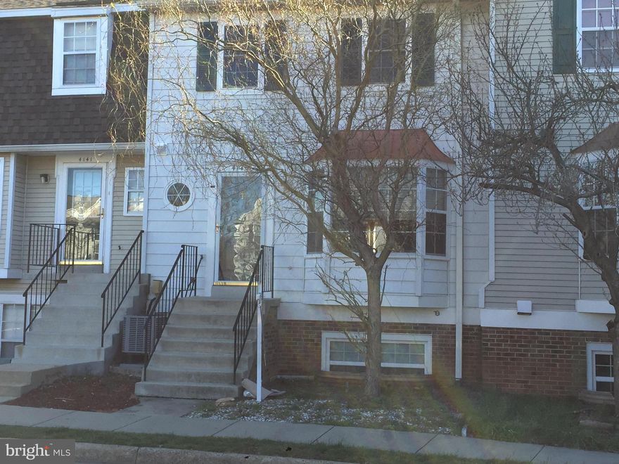 3-level Townhouse condo with 3 bedroom and 2.5 bathroom, features brand new fridge; newer HVAC; newer washer & dryer; updated master bath; new paint; Deck & Patio; large bedrooms and big closets; fully fenced; back to community pool and common area. Condo fee includes pool, tennis, playgrounds, water, sewer, and trash. Great Deal in Chantilly!