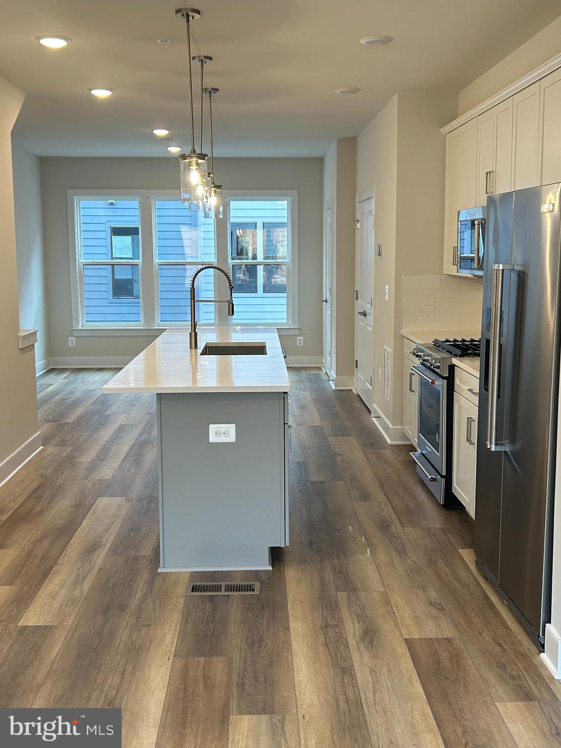 RESTON ARBORETUM - Residential Lease