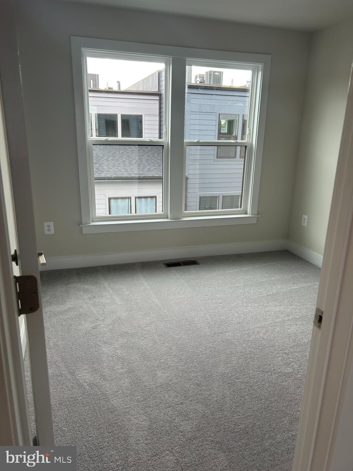 RESTON ARBORETUM - Residential Lease