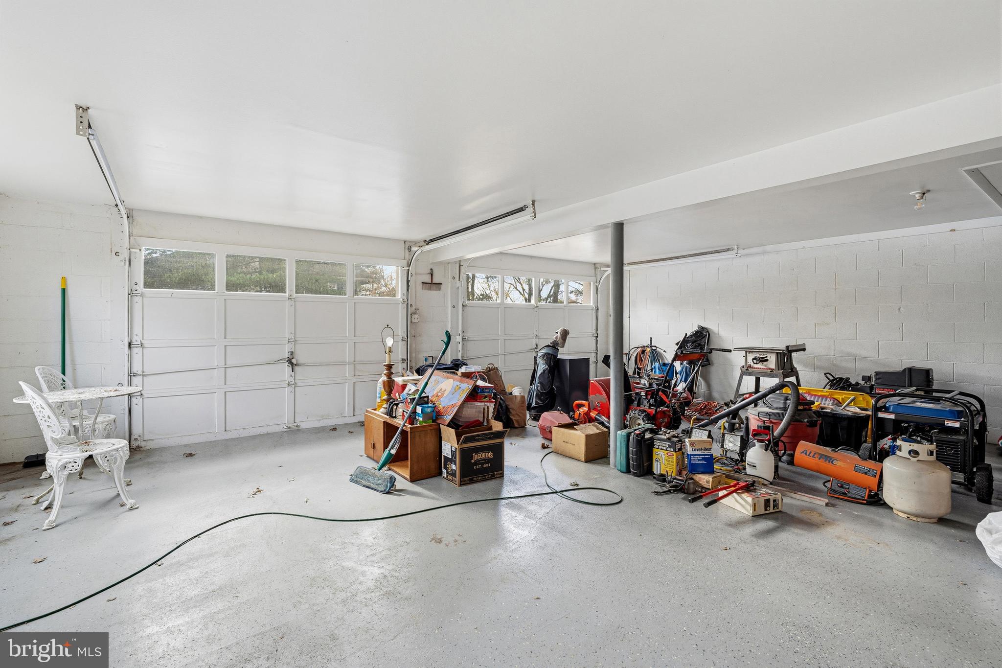 PENNSBURG - Residential